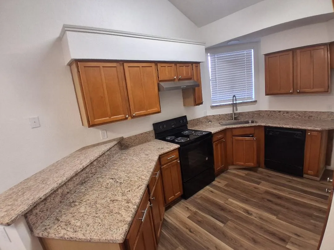 Single Family Residence For Rent in Tarrant County , 404 Benjamin Lane, Arlington, Texas 76002, 3 Bedroom, 3 Bathroom, 2 Garage spaces, 1,482 Sqft, built in 1984, mls#21376603, Real Estate Agent in Arlington, Homes For Rent in Tarrant county, Homes For Rent in Arlington, Realtor in Arlington Texas, Real Estate Brokerage Independent Realty Texas, Luminita Cordes Realtor