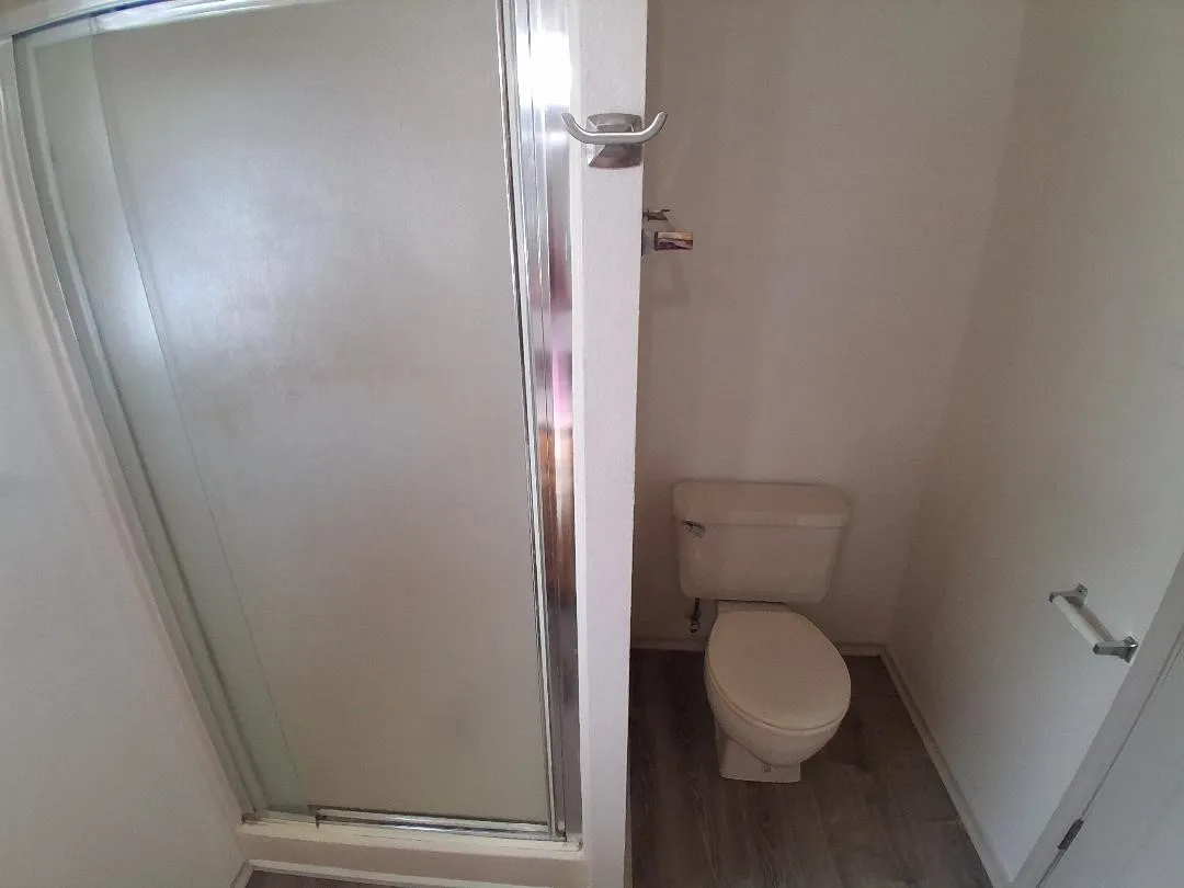Single Family Residence For Rent in Tarrant County , 404 Benjamin Lane, Arlington, Texas 76002, 3 Bedroom, 3 Bathroom, 2 Garage spaces, 1,482 Sqft, built in 1984, mls#21376603, Real Estate Agent in Arlington, Homes For Rent in Tarrant county, Homes For Rent in Arlington, Realtor in Arlington Texas, Real Estate Brokerage Independent Realty Texas, Luminita Cordes Realtor