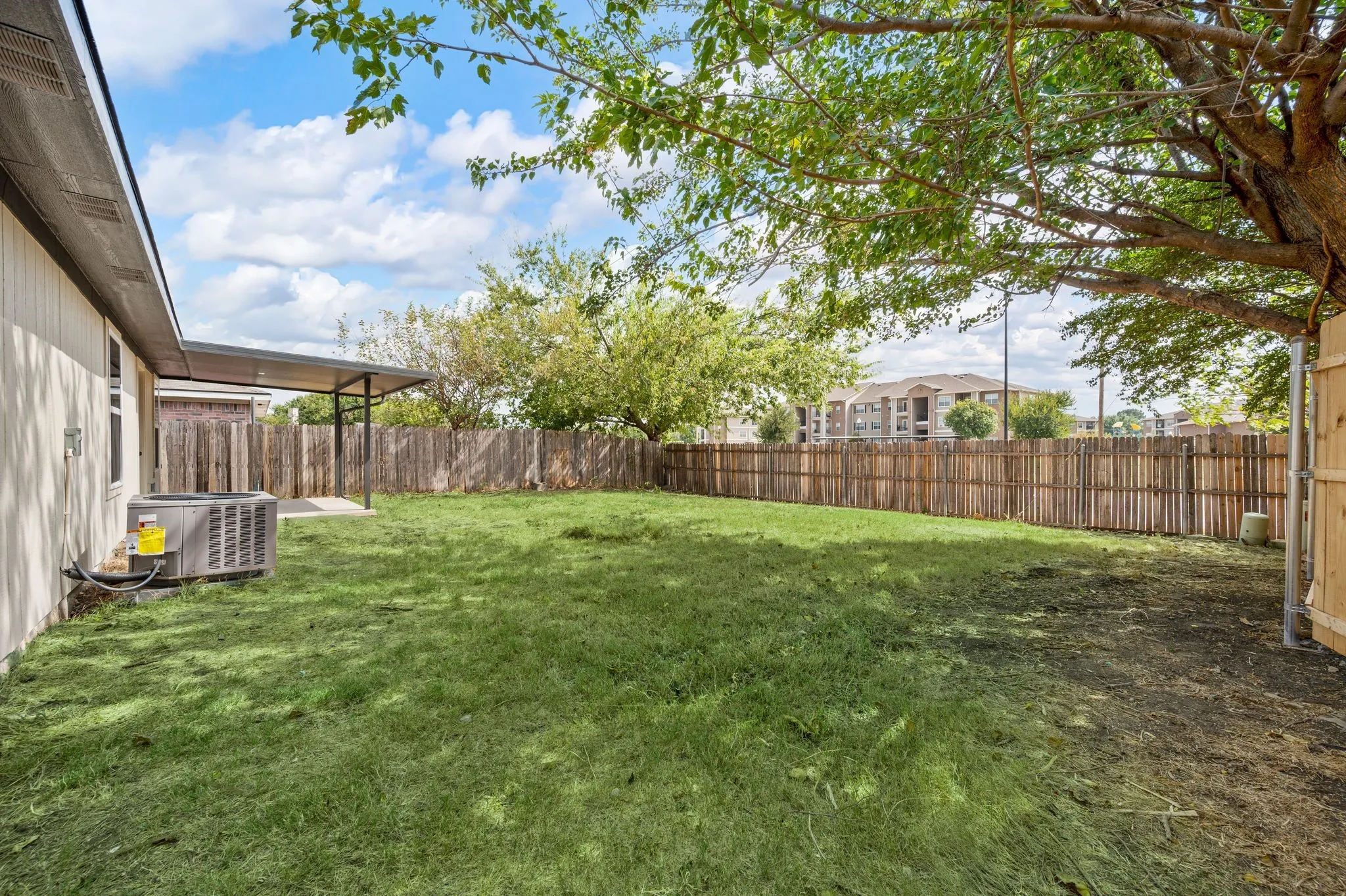 Single Family Residence For Sale in Tarrant County , 1804 Canyon Ridge Street, Fort Worth, Texas 76131, 3 Bedroom, 2 Bathroom, 2 Garage spaces, 1,428 Sqft, built in 1998, mls#21377175, Real Estate Agent in Fort Worth, Homes For Sale in Tarrant county, Homes For Sale in Fort Worth, Realtor in Fort Worth Texas, Real Estate Brokerage Independent Realty Texas, Luminita Cordes Realtor