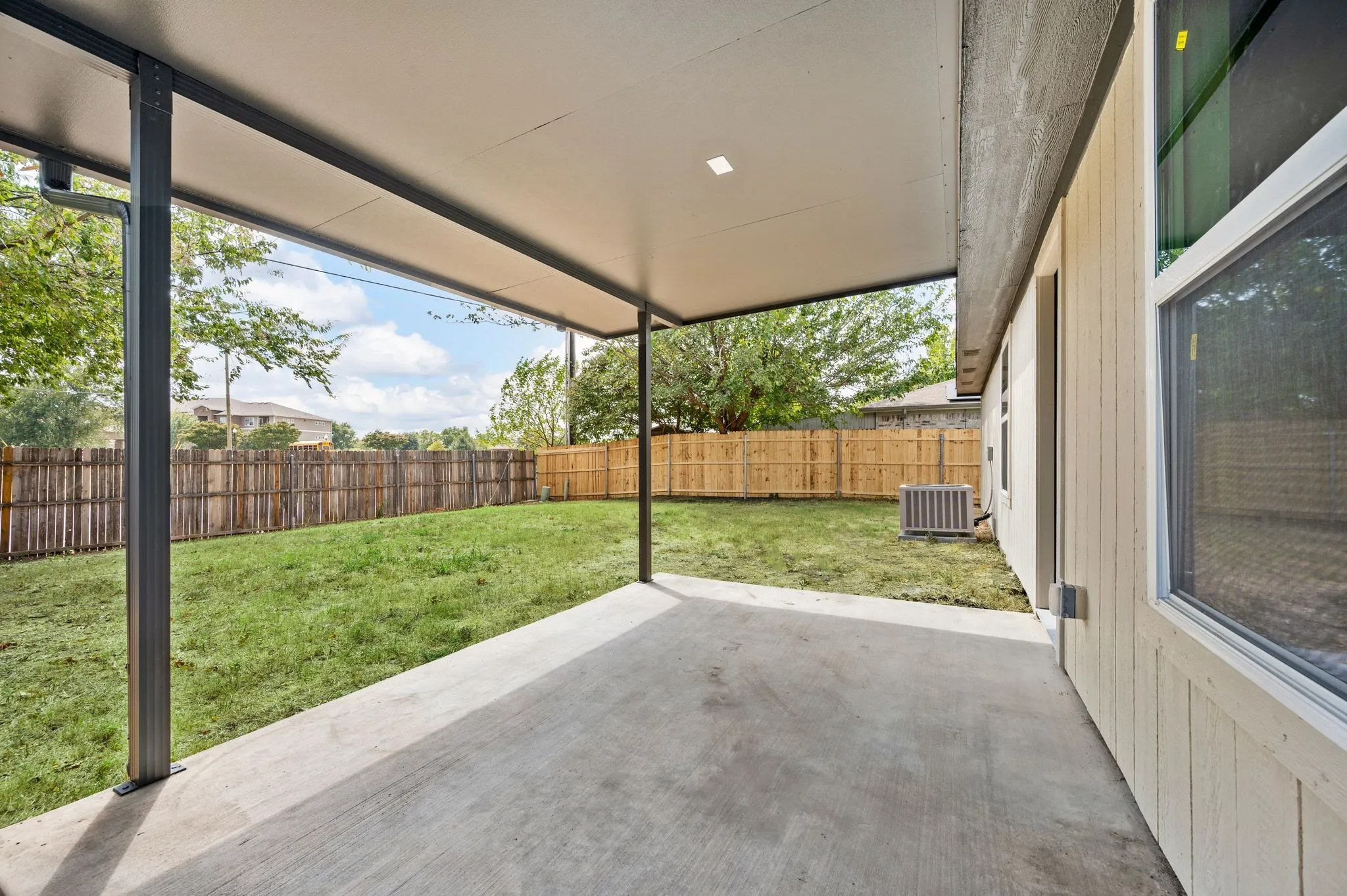 Single Family Residence For Sale in Tarrant County , 1804 Canyon Ridge Street, Fort Worth, Texas 76131, 3 Bedroom, 2 Bathroom, 2 Garage spaces, 1,428 Sqft, built in 1998, mls#21377175, Real Estate Agent in Fort Worth, Homes For Sale in Tarrant county, Homes For Sale in Fort Worth, Realtor in Fort Worth Texas, Real Estate Brokerage Independent Realty Texas, Luminita Cordes Realtor