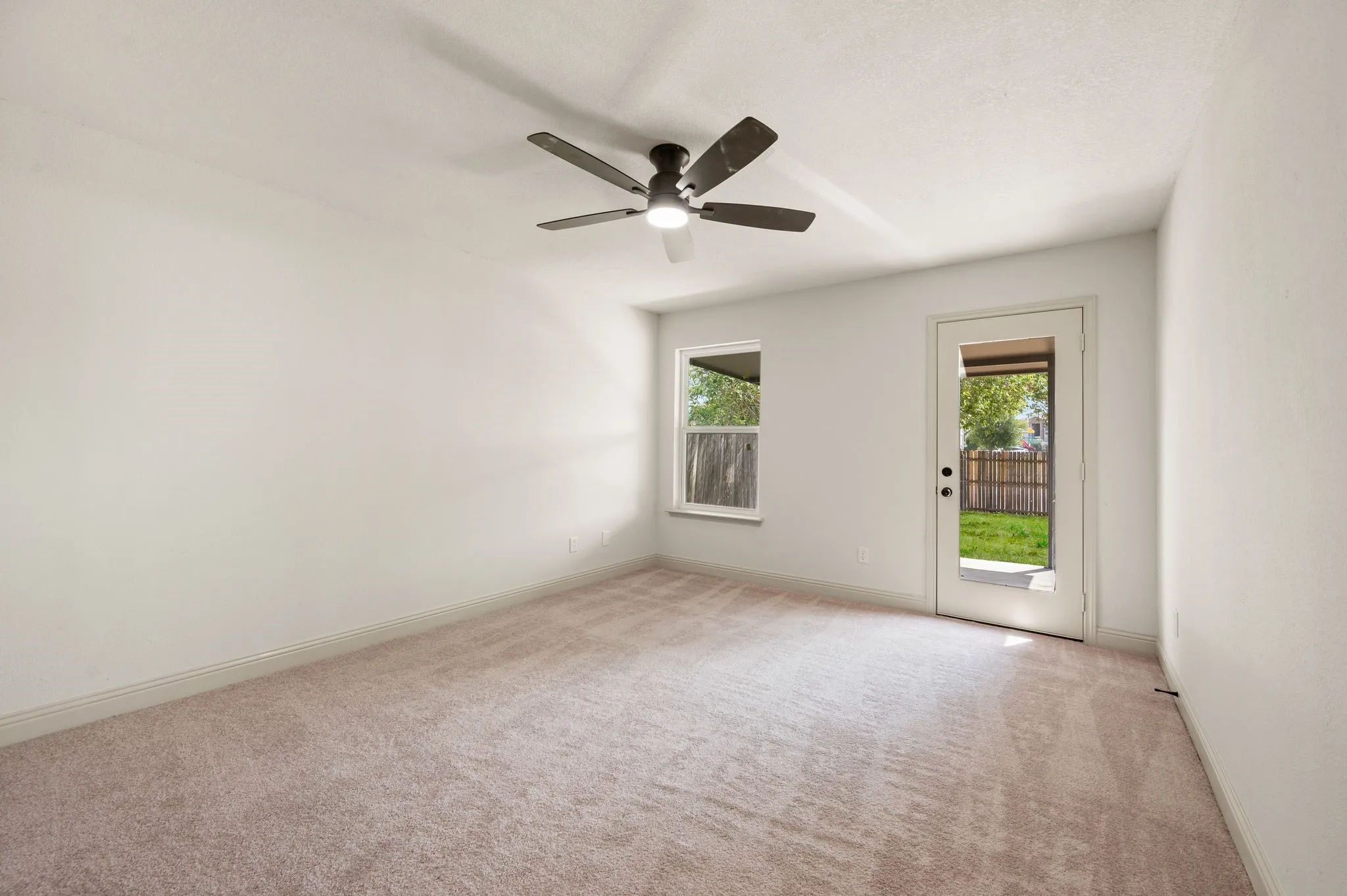 Single Family Residence For Sale in Tarrant County , 1804 Canyon Ridge Street, Fort Worth, Texas 76131, 3 Bedroom, 2 Bathroom, 2 Garage spaces, 1,428 Sqft, built in 1998, mls#21377175, Real Estate Agent in Fort Worth, Homes For Sale in Tarrant county, Homes For Sale in Fort Worth, Realtor in Fort Worth Texas, Real Estate Brokerage Independent Realty Texas, Luminita Cordes Realtor