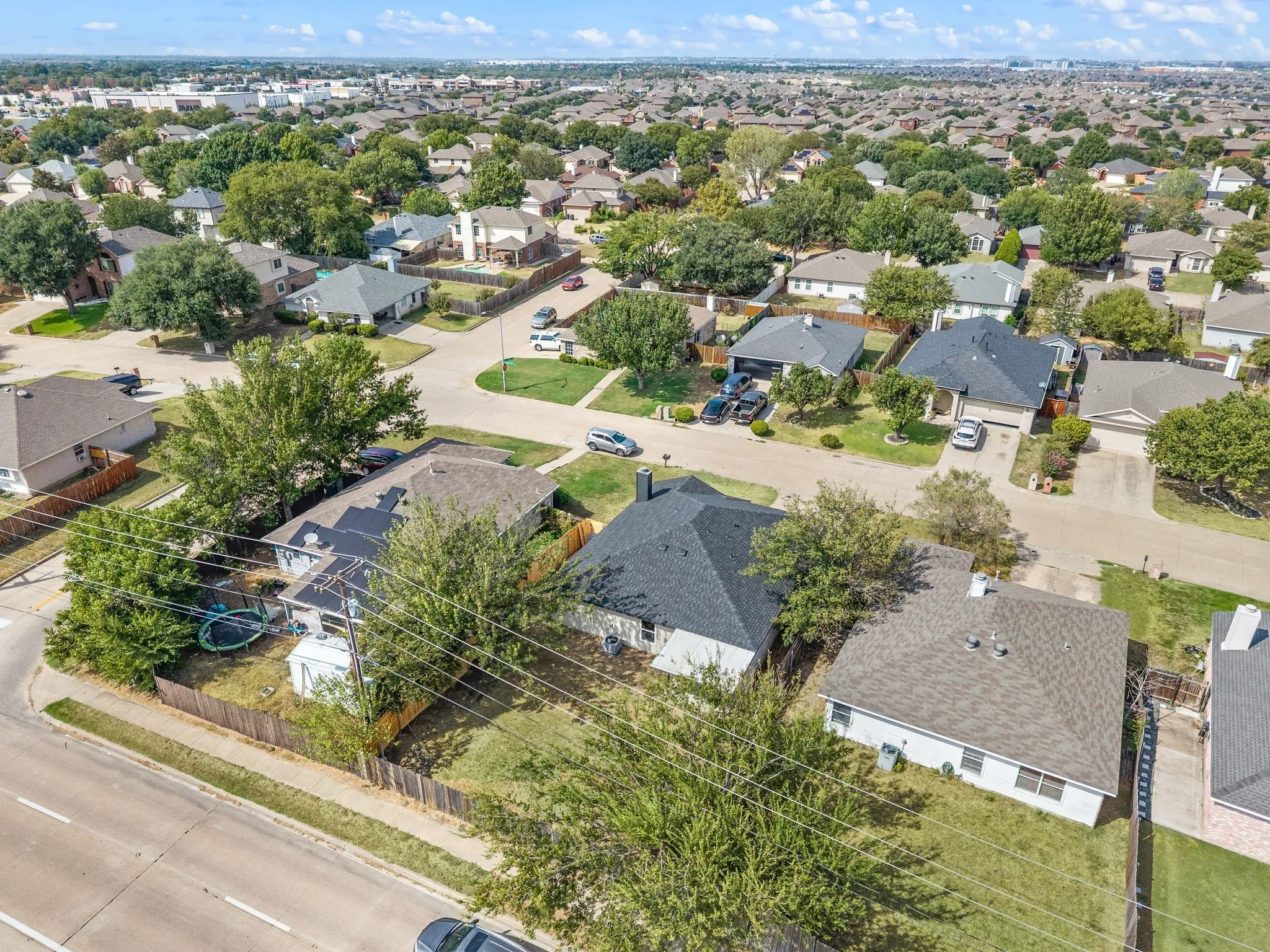 Single Family Residence For Sale in Tarrant County , 1804 Canyon Ridge Street, Fort Worth, Texas 76131, 3 Bedroom, 2 Bathroom, 2 Garage spaces, 1,428 Sqft, built in 1998, mls#21377175, Real Estate Agent in Fort Worth, Homes For Sale in Tarrant county, Homes For Sale in Fort Worth, Realtor in Fort Worth Texas, Real Estate Brokerage Independent Realty Texas, Luminita Cordes Realtor