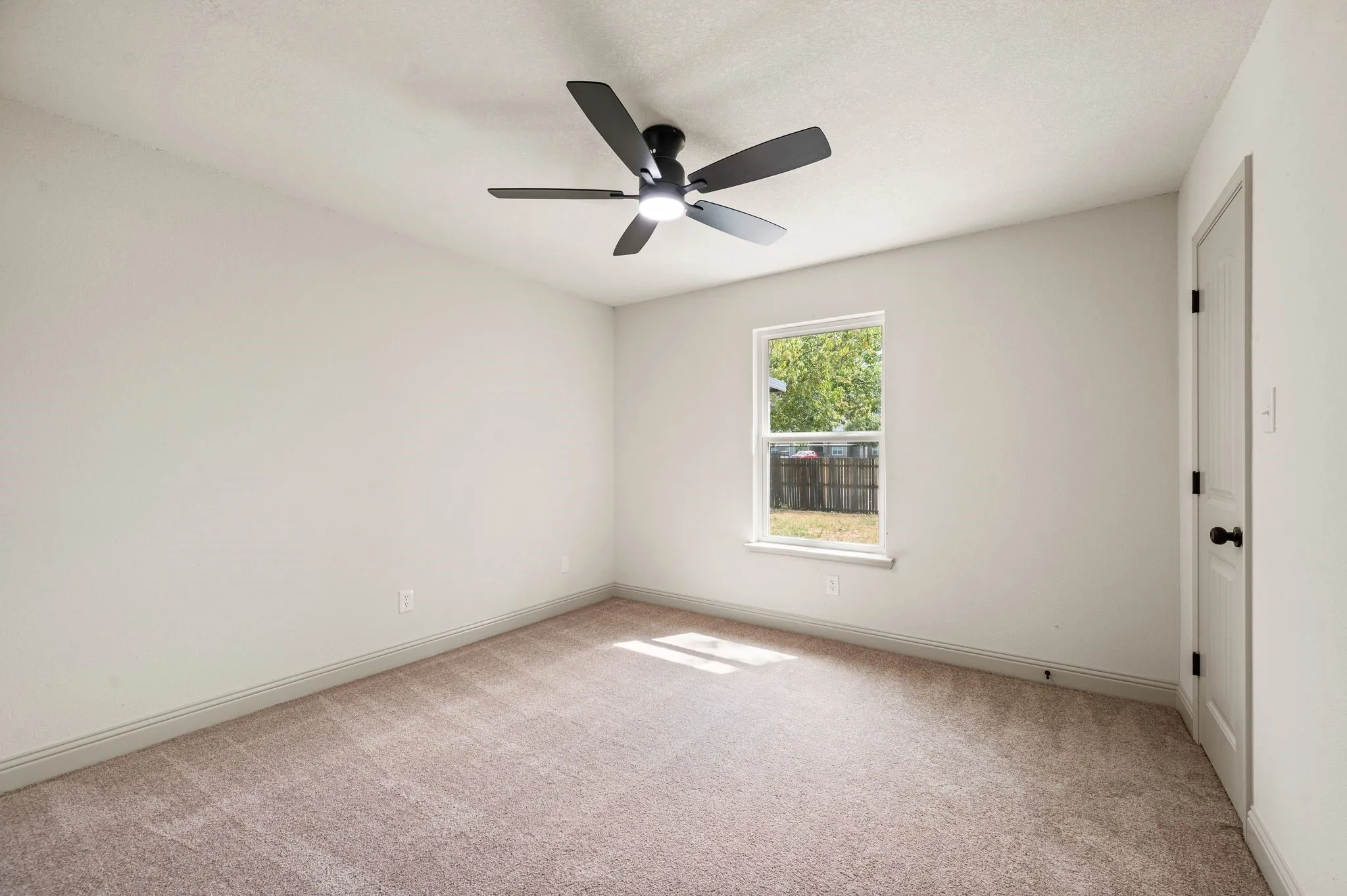 Single Family Residence For Sale in Tarrant County , 1804 Canyon Ridge Street, Fort Worth, Texas 76131, 3 Bedroom, 2 Bathroom, 2 Garage spaces, 1,428 Sqft, built in 1998, mls#21377175, Real Estate Agent in Fort Worth, Homes For Sale in Tarrant county, Homes For Sale in Fort Worth, Realtor in Fort Worth Texas, Real Estate Brokerage Independent Realty Texas, Luminita Cordes Realtor