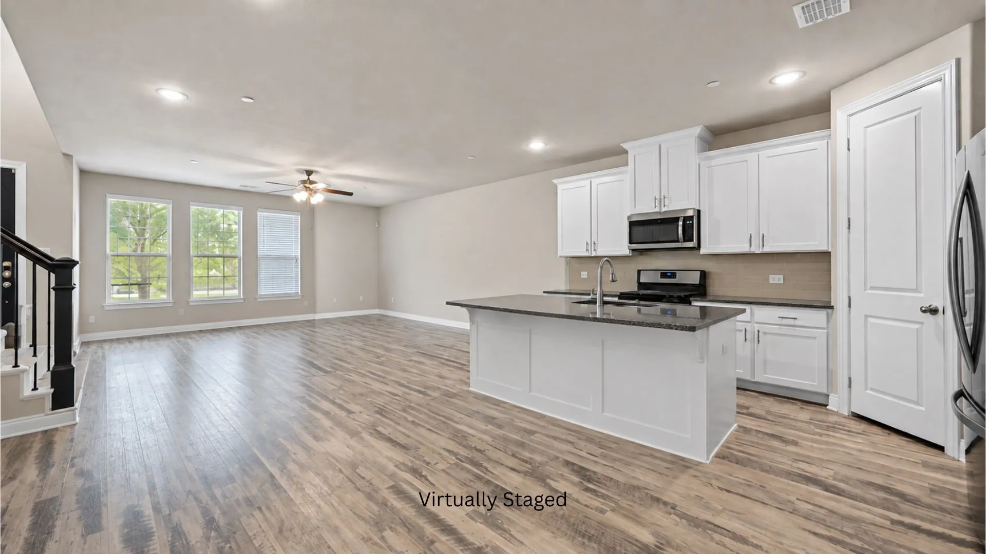 Townhouse For Sale in Denton County , 1012 Foxglove Drive, Carrollton, Texas 75007, 3 Bedroom, 3 Bathroom, 2 Garage spaces, 1,996 Sqft, built in 2017, mls#21375884, Real Estate Agent in Carrollton, Homes For Sale in Denton county, Homes For Sale in Carrollton, Realtor in Carrollton Texas, Real Estate Brokerage Independent Realty Texas, Luminita Cordes Realtor