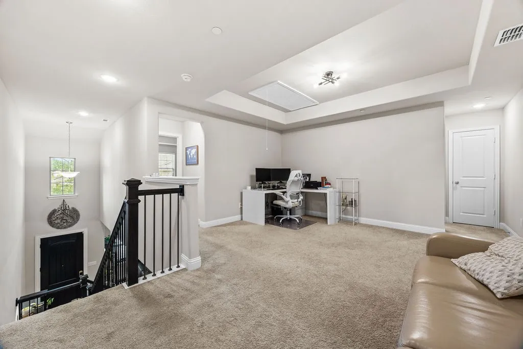 Townhouse For Sale in Denton County , 1012 Foxglove Drive, Carrollton, Texas 75007, 3 Bedroom, 3 Bathroom, 2 Garage spaces, 1,996 Sqft, built in 2017, mls#21375884, Real Estate Agent in Carrollton, Homes For Sale in Denton county, Homes For Sale in Carrollton, Realtor in Carrollton Texas, Real Estate Brokerage Independent Realty Texas, Luminita Cordes Realtor