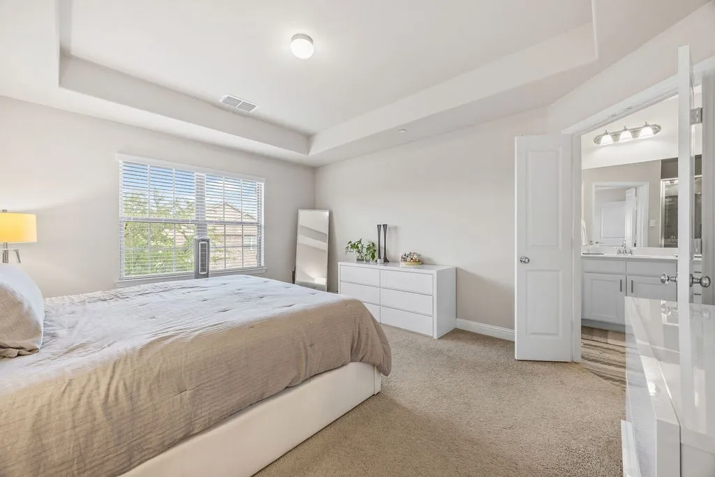 Townhouse For Sale in Denton County , 1012 Foxglove Drive, Carrollton, Texas 75007, 3 Bedroom, 3 Bathroom, 2 Garage spaces, 1,996 Sqft, built in 2017, mls#21375884, Real Estate Agent in Carrollton, Homes For Sale in Denton county, Homes For Sale in Carrollton, Realtor in Carrollton Texas, Real Estate Brokerage Independent Realty Texas, Luminita Cordes Realtor