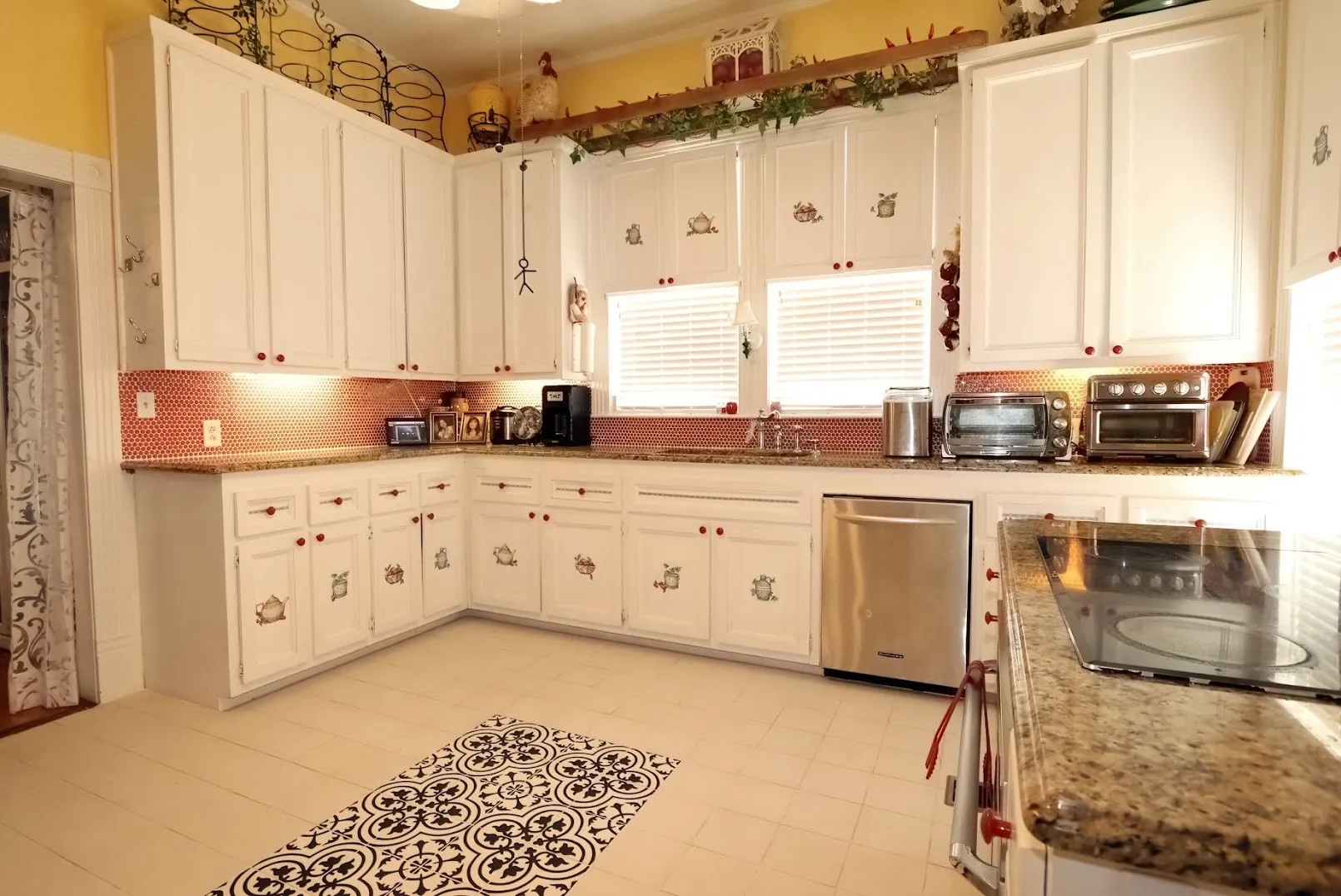 Kitchen area 2nd angle