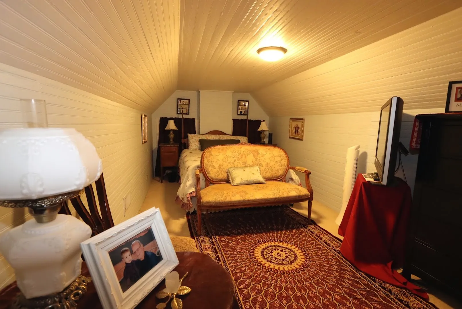South bedroom on the third floor