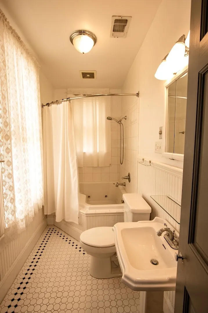 East room bathroom