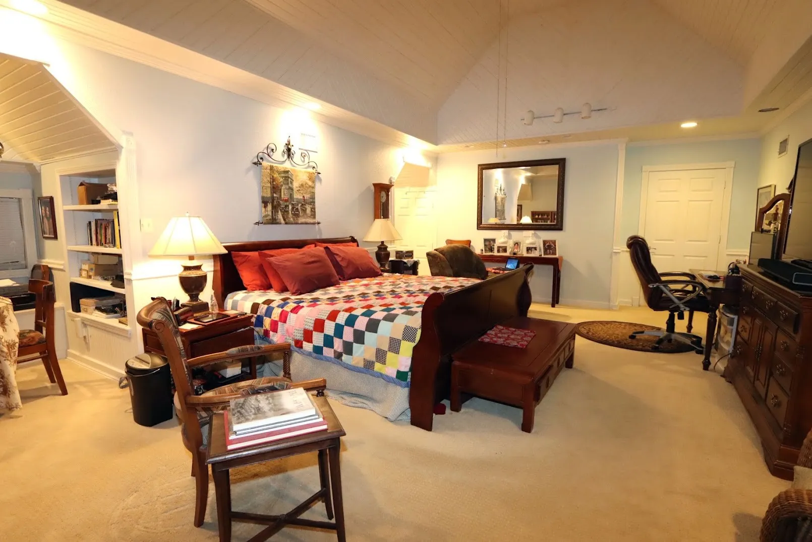 Large bedroom suite on the third floor