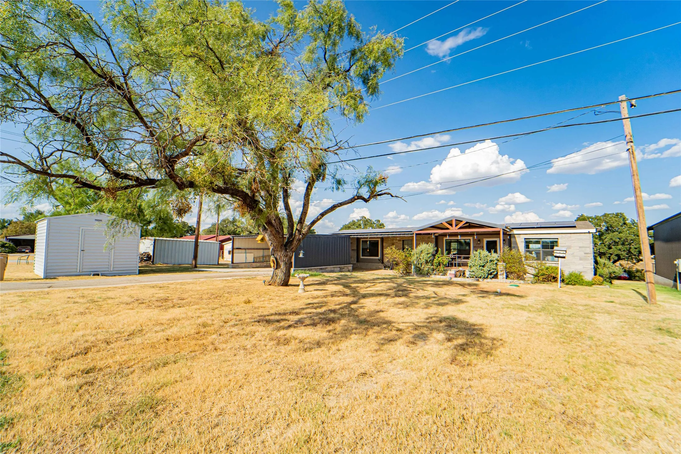 Single Family Residence For Sale in Stephens County , 236 Fm 3201, Breckenridge, Texas 76424, 4 Bedroom, 2 Bathroom, Garage spaces, 1,904 Sqft, built in 2018, mls#21378333, Real Estate Agent in Breckenridge, Homes For Sale in Stephens county, Homes For Sale in Breckenridge, Realtor in Breckenridge Texas, Real Estate Brokerage Independent Realty Texas, Luminita Cordes Realtor
