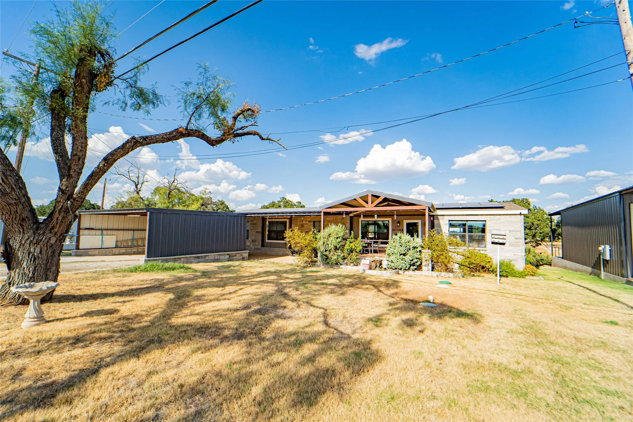 Single Family Residence For Sale in Stephens County , 236 Fm 3201, Breckenridge, Texas 76424, 4 Bedroom, 2 Bathroom, Garage spaces, 1,904 Sqft, built in 2018, mls#21378333, Real Estate Agent in Breckenridge, Homes For Sale in Stephens county, Homes For Sale in Breckenridge, Realtor in Breckenridge Texas, Real Estate Brokerage Independent Realty Texas, Luminita Cordes Realtor