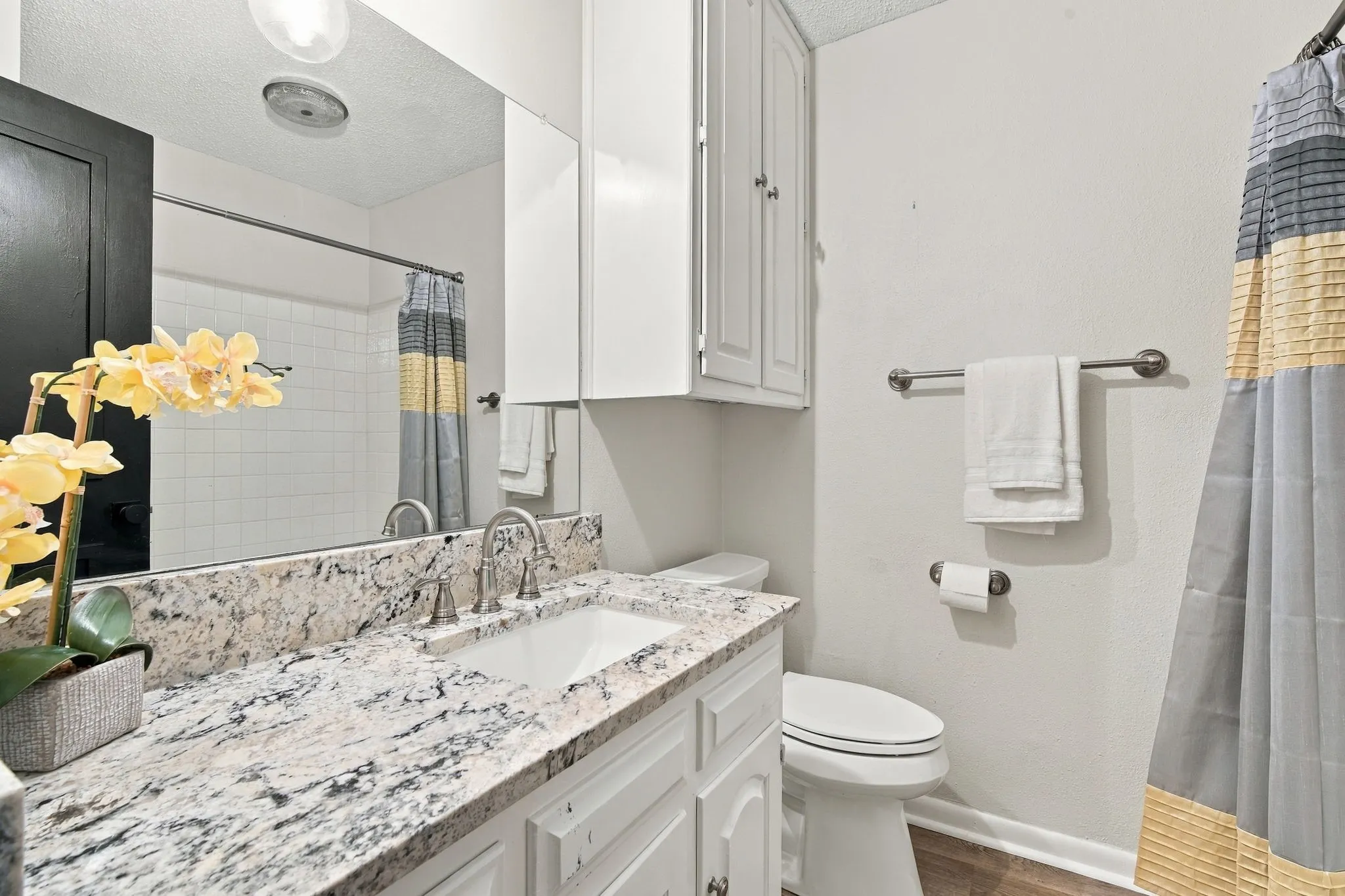 Single Family Residence For Sale in Johnson County , 1215 Cindy Lane, Cleburne, Texas 76033, 3 Bedroom, 2 Bathroom, 2 Garage spaces, 1,439 Sqft, built in 1974, mls#21361629, Real Estate Agent in Cleburne, Homes For Sale in Johnson county, Homes For Sale in Cleburne, Realtor in Cleburne Texas, Real Estate Brokerage Independent Realty Texas, Luminita Cordes Realtor