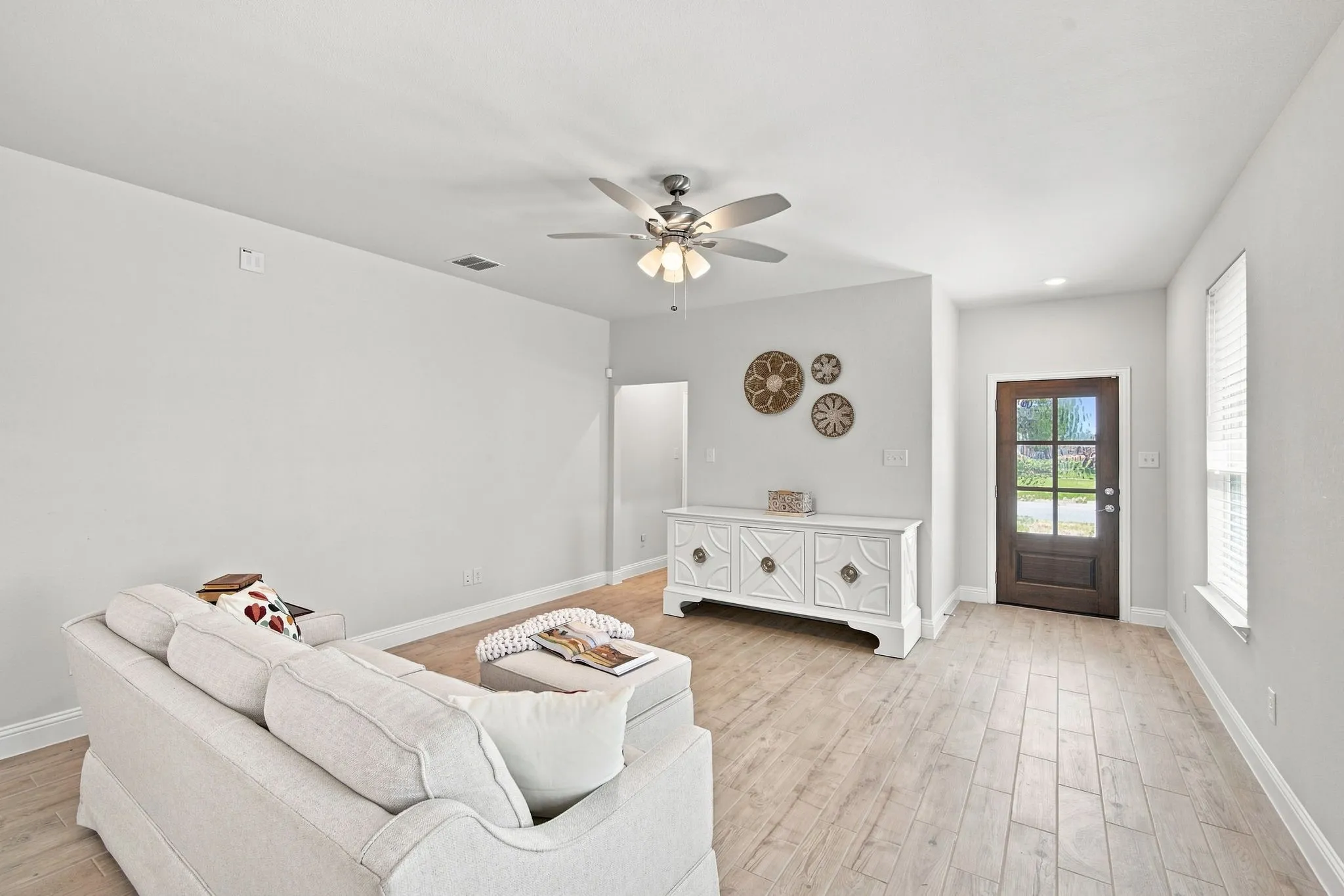 Single Family Residence For Sale in Ellis County , 2838 Buttermilk Drive, Midlothian, Texas 76065, 3 Bedroom, 2 Bathroom, 2 Garage spaces, 1,725 Sqft, built in 2025, mls#21377511, Real Estate Agent in Midlothian, Homes For Sale in Ellis county, Homes For Sale in Midlothian, Realtor in Midlothian Texas, Real Estate Brokerage Independent Realty Texas, Luminita Cordes Realtor