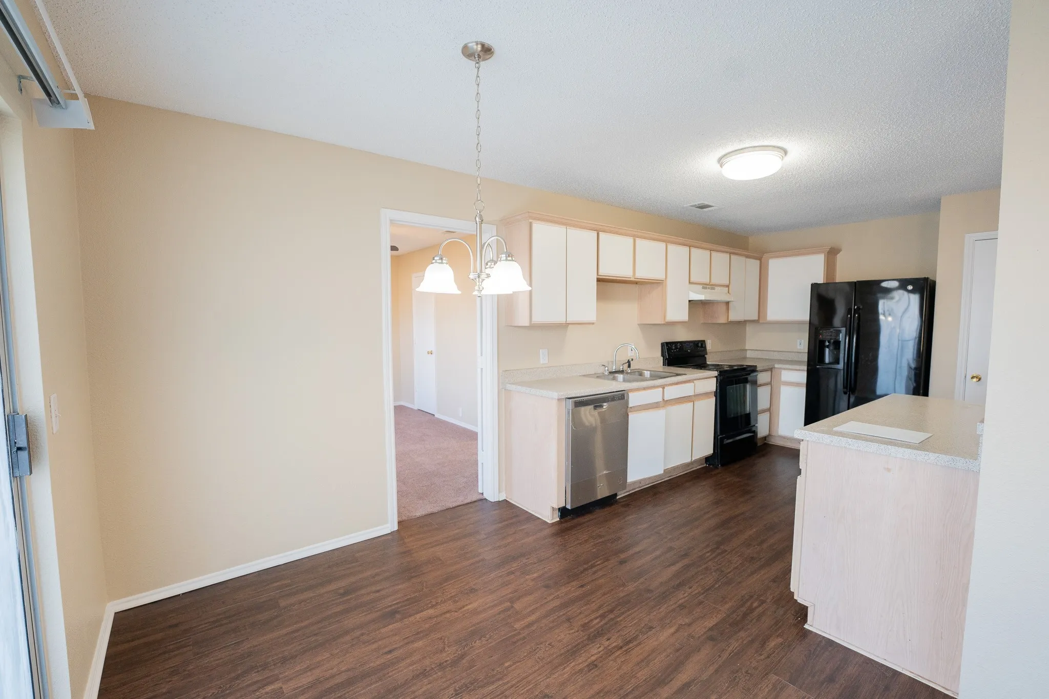 Single Family Residence For Rent in Dallas County , 1524 Clemson Drive, Glenn Heights, Texas 75154, 3 Bedroom, 2 Bathroom, 2 Garage spaces, 1,535 Sqft, built in 1997, mls#21378777, Real Estate Agent in Glenn Heights, Homes For Rent in Dallas county, Homes For Rent in Glenn Heights, Realtor in Glenn Heights Texas, Real Estate Brokerage Independent Realty Texas, Luminita Cordes Realtor