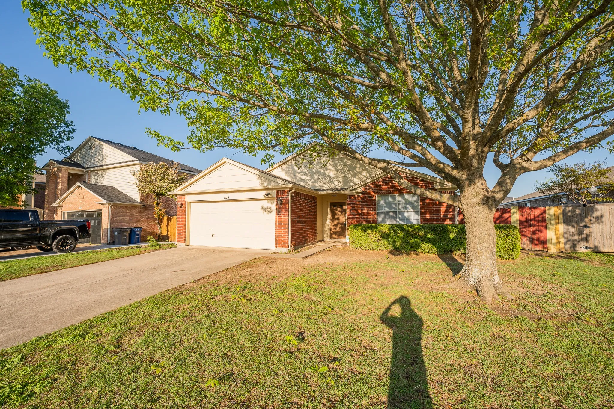Single Family Residence For Rent in Dallas County , 1524 Clemson Drive, Glenn Heights, Texas 75154, 3 Bedroom, 2 Bathroom, 2 Garage spaces, 1,535 Sqft, built in 1997, mls#21378777, Real Estate Agent in Glenn Heights, Homes For Rent in Dallas county, Homes For Rent in Glenn Heights, Realtor in Glenn Heights Texas, Real Estate Brokerage Independent Realty Texas, Luminita Cordes Realtor