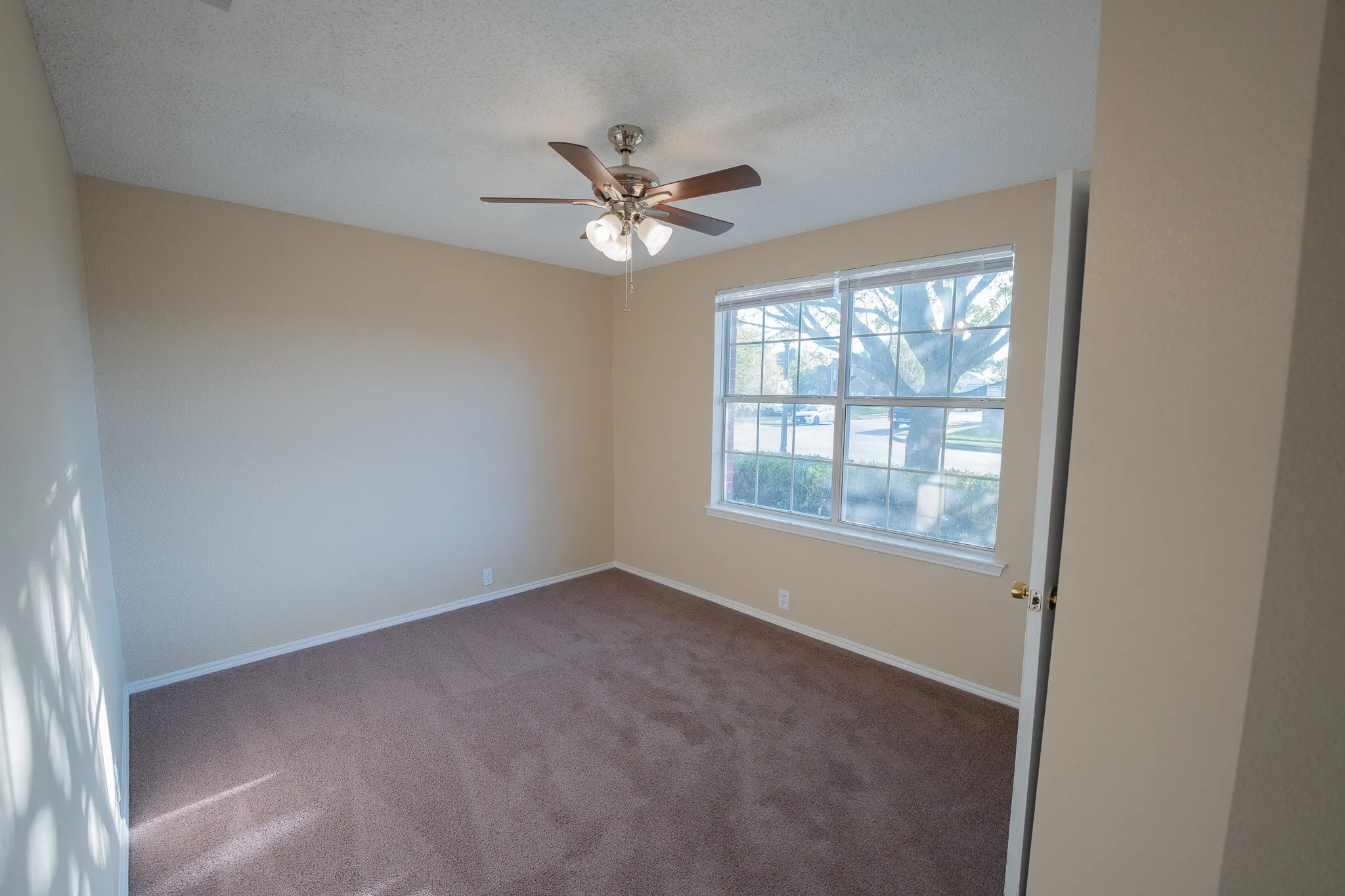 Single Family Residence For Rent in Dallas County , 1524 Clemson Drive, Glenn Heights, Texas 75154, 3 Bedroom, 2 Bathroom, 2 Garage spaces, 1,535 Sqft, built in 1997, mls#21378777, Real Estate Agent in Glenn Heights, Homes For Rent in Dallas county, Homes For Rent in Glenn Heights, Realtor in Glenn Heights Texas, Real Estate Brokerage Independent Realty Texas, Luminita Cordes Realtor