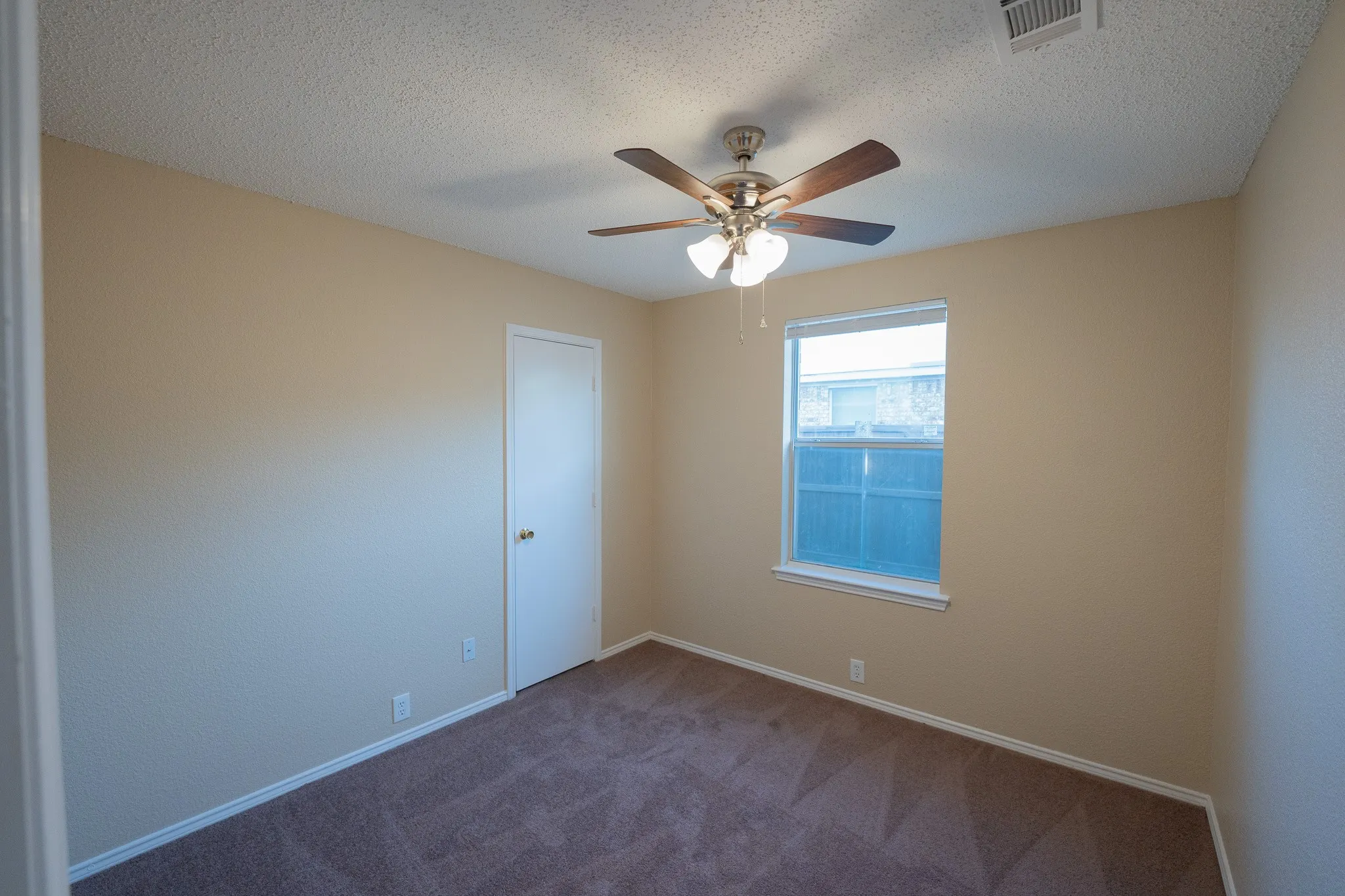 Single Family Residence For Rent in Dallas County , 1524 Clemson Drive, Glenn Heights, Texas 75154, 3 Bedroom, 2 Bathroom, 2 Garage spaces, 1,535 Sqft, built in 1997, mls#21378777, Real Estate Agent in Glenn Heights, Homes For Rent in Dallas county, Homes For Rent in Glenn Heights, Realtor in Glenn Heights Texas, Real Estate Brokerage Independent Realty Texas, Luminita Cordes Realtor