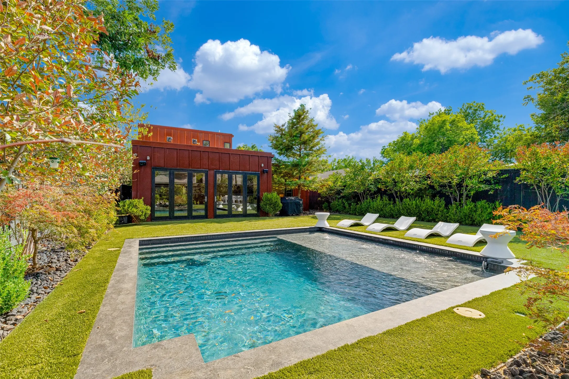 Single Family Residence For Sale in Dallas County , 5817 Richmond Avenue, Dallas, Texas 75206, 4 Bedroom, 5 Bathroom, 2 Garage spaces, 3,466 Sqft, built in 2021, mls#21373135, Real Estate Agent in Dallas, Homes For Sale in Dallas county, Homes For Sale in Dallas, Realtor in Dallas Texas, Real Estate Brokerage Independent Realty Texas, Luminita Cordes Realtor