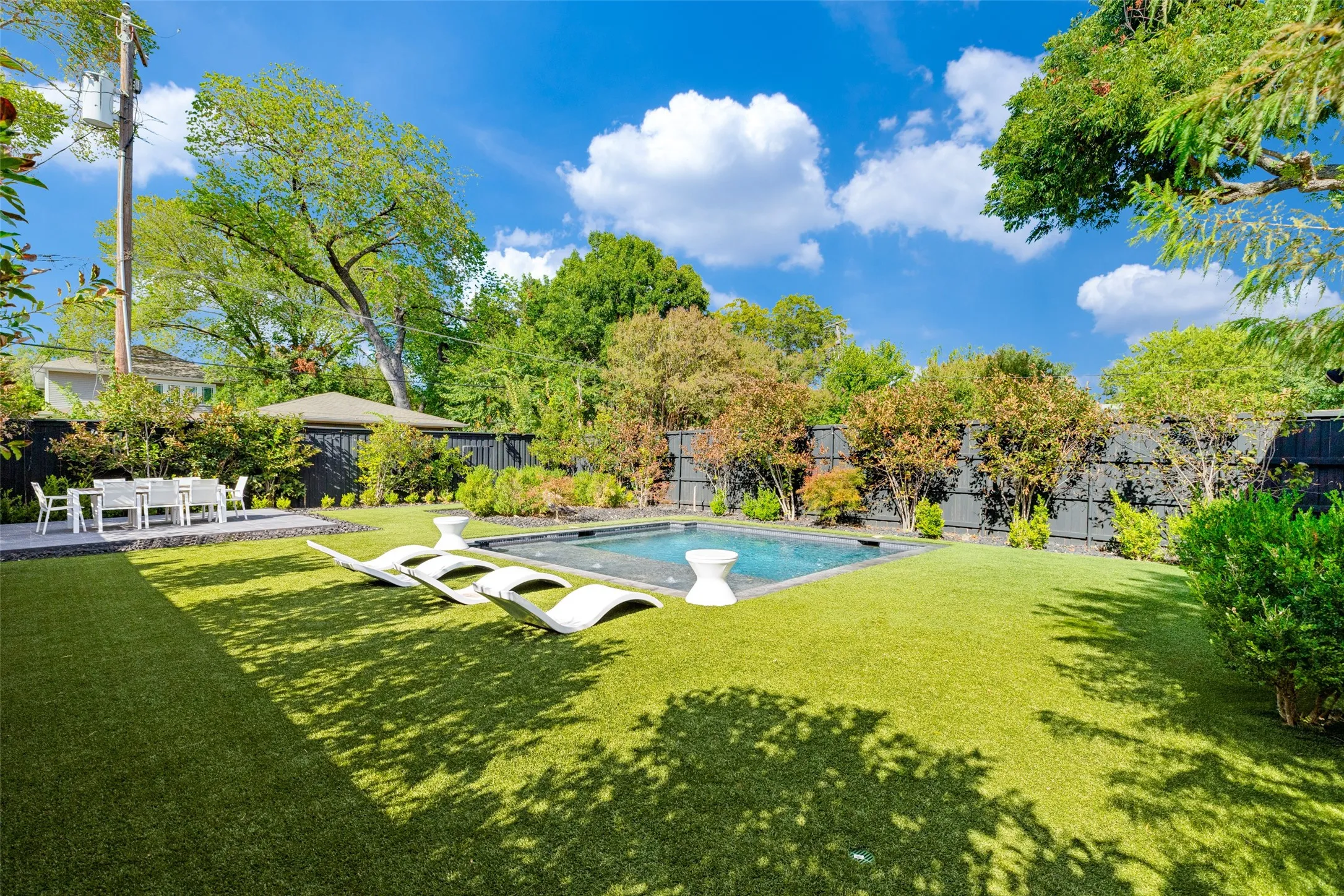 Single Family Residence For Sale in Dallas County , 5817 Richmond Avenue, Dallas, Texas 75206, 4 Bedroom, 5 Bathroom, 2 Garage spaces, 3,466 Sqft, built in 2021, mls#21373135, Real Estate Agent in Dallas, Homes For Sale in Dallas county, Homes For Sale in Dallas, Realtor in Dallas Texas, Real Estate Brokerage Independent Realty Texas, Luminita Cordes Realtor