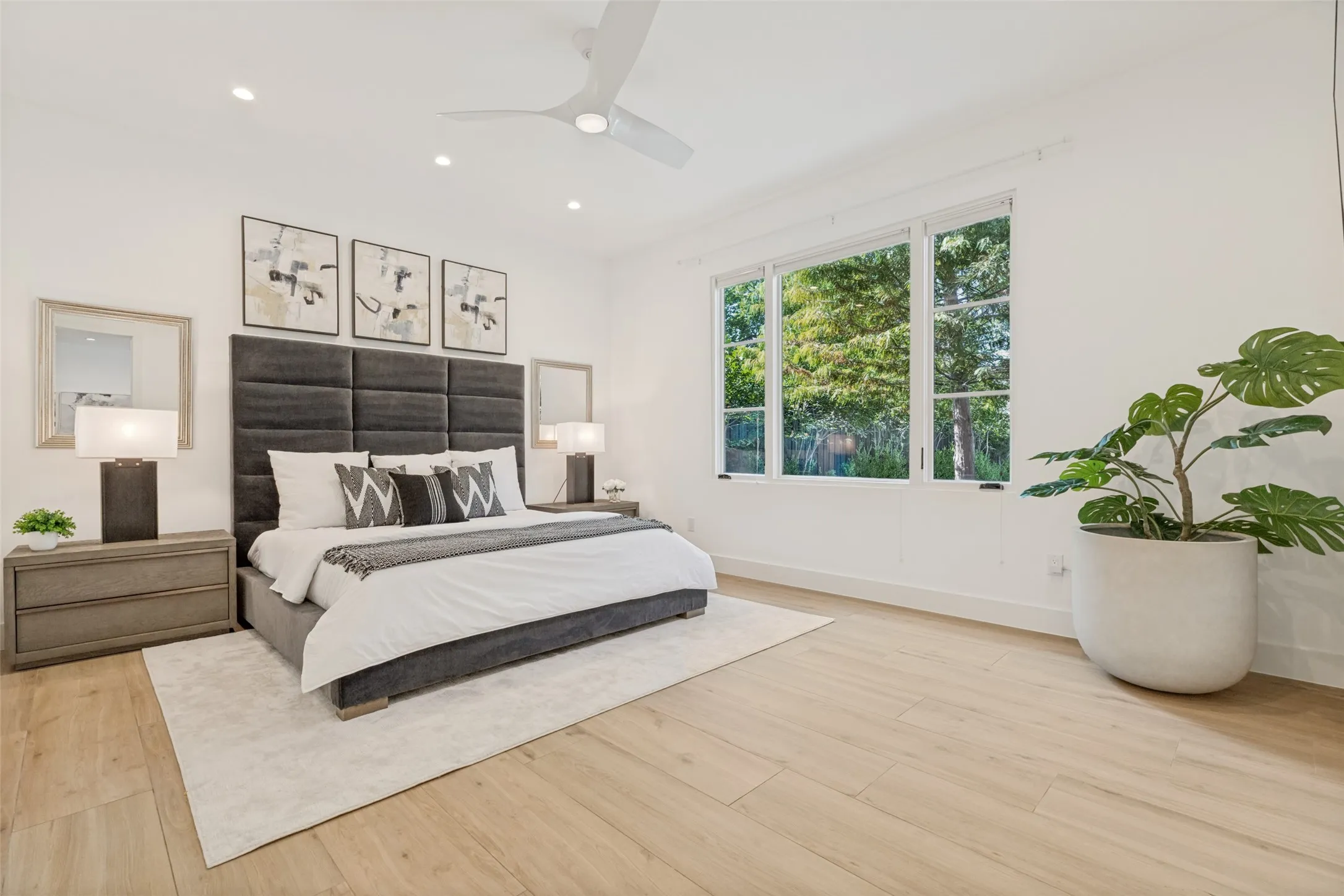 Single Family Residence For Sale in Dallas County , 5817 Richmond Avenue, Dallas, Texas 75206, 4 Bedroom, 5 Bathroom, 2 Garage spaces, 3,466 Sqft, built in 2021, mls#21373135, Real Estate Agent in Dallas, Homes For Sale in Dallas county, Homes For Sale in Dallas, Realtor in Dallas Texas, Real Estate Brokerage Independent Realty Texas, Luminita Cordes Realtor