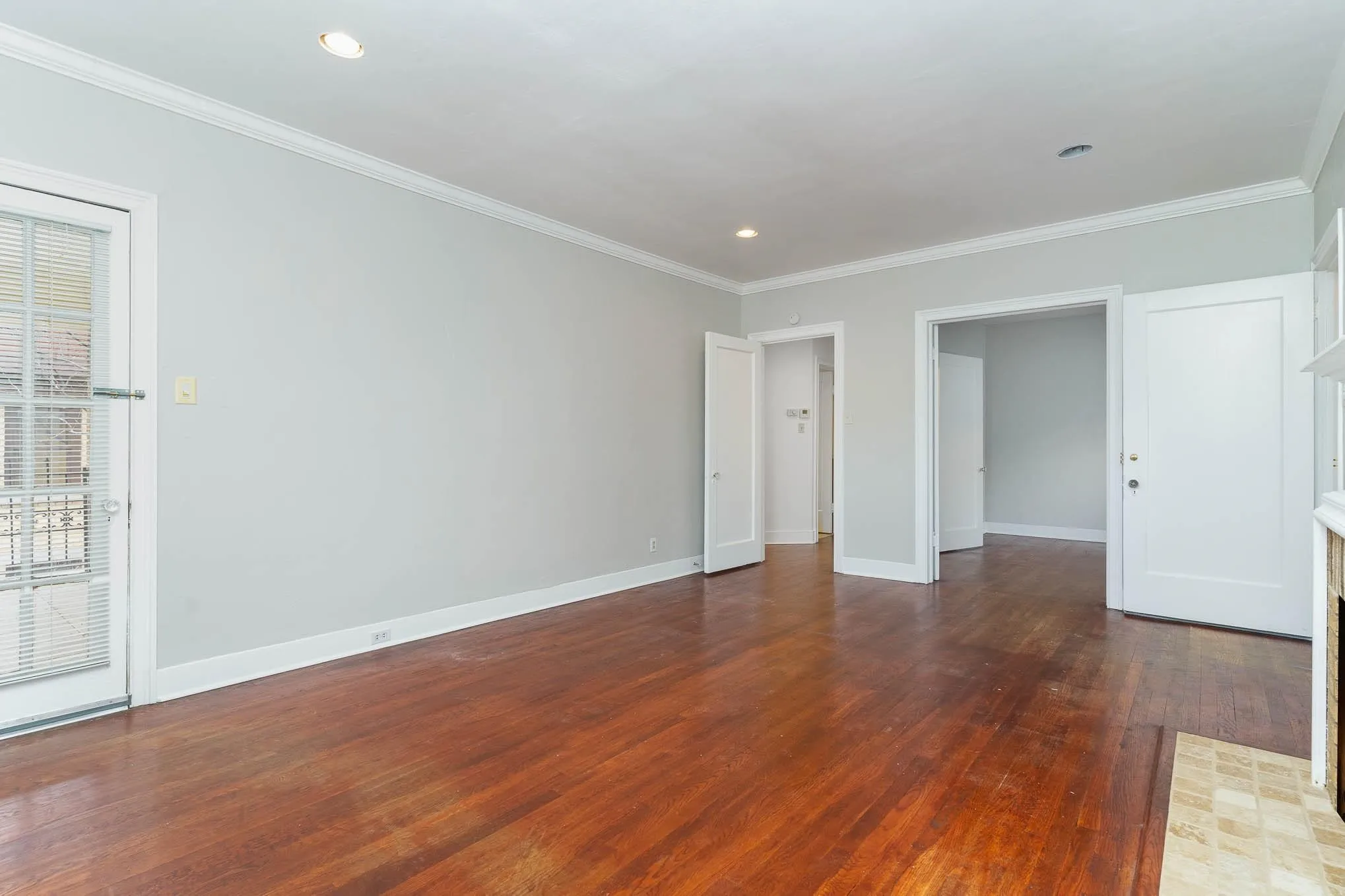 Duplex For Rent in Dallas County , 4008 Herschel Avenue, Dallas, Texas 75219, 2 Bedroom, 2 Bathroom, Garage spaces, 1,479 Sqft, built in 1949, mls#21378769, Real Estate Agent in Dallas, Homes For Rent in Dallas county, Homes For Rent in Dallas, Realtor in Dallas Texas, Real Estate Brokerage Independent Realty Texas, Luminita Cordes Realtor