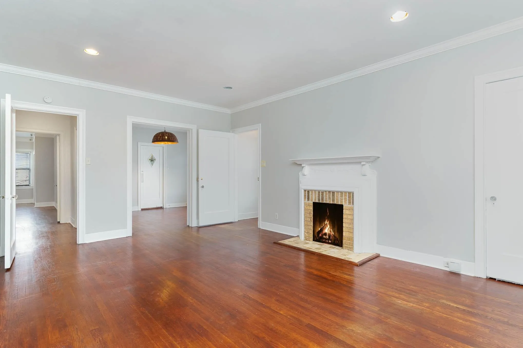 Duplex For Rent in Dallas County , 4008 Herschel Avenue, Dallas, Texas 75219, 2 Bedroom, 2 Bathroom, Garage spaces, 1,479 Sqft, built in 1949, mls#21378769, Real Estate Agent in Dallas, Homes For Rent in Dallas county, Homes For Rent in Dallas, Realtor in Dallas Texas, Real Estate Brokerage Independent Realty Texas, Luminita Cordes Realtor