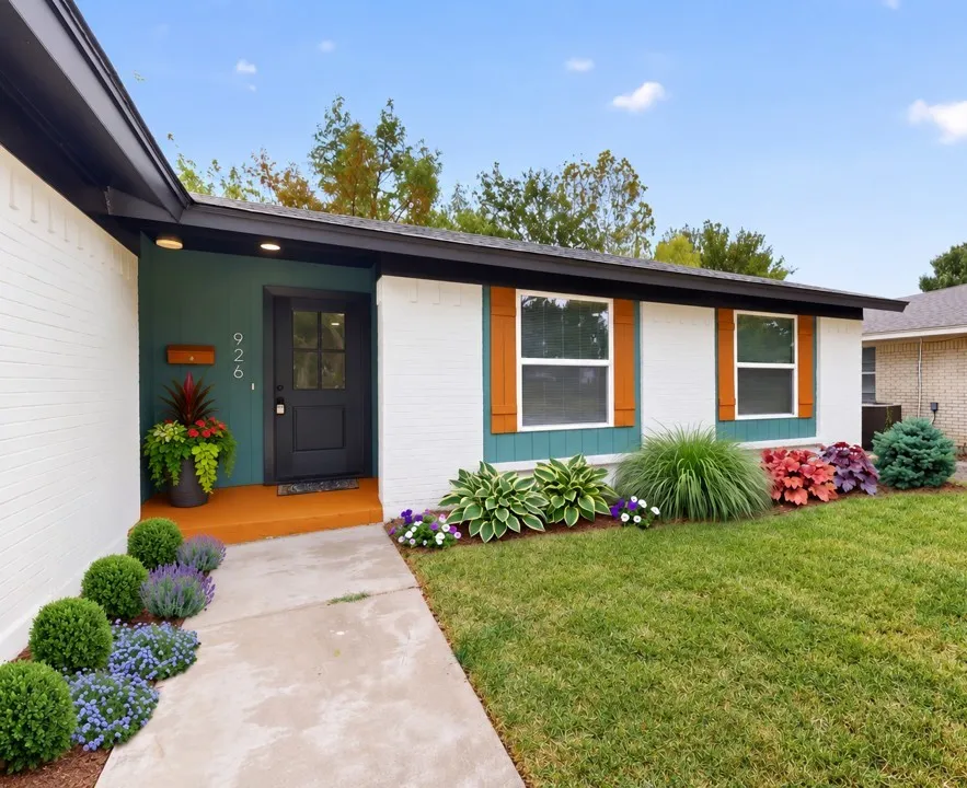 Single Family Residence For Sale in Dallas County , 926 SE 3rd Street, Grand Prairie, Texas 75051, 3 Bedroom, 2 Bathroom, 2 Garage spaces, 1,299 Sqft, built in 1971, mls#21378622, Real Estate Agent in Grand Prairie, Homes For Sale in Dallas county, Homes For Sale in Grand Prairie, Realtor in Grand Prairie Texas, Real Estate Brokerage Independent Realty Texas, Luminita Cordes Realtor