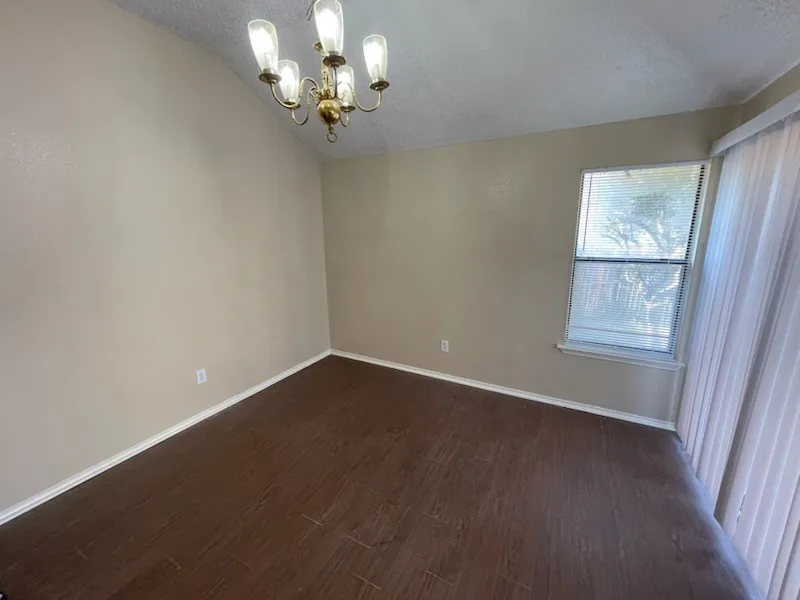 Duplex For Rent in Dallas County , 10228 Ridge Oak Street, Dallas, Texas 75227, 2 Bedroom, 2 Bathroom, 1 Garage spaces, 1,143 Sqft, built in 1985, mls#21378789, Real Estate Agent in Dallas, Homes For Rent in Dallas county, Homes For Rent in Dallas, Realtor in Dallas Texas, Real Estate Brokerage Independent Realty Texas, Luminita Cordes Realtor