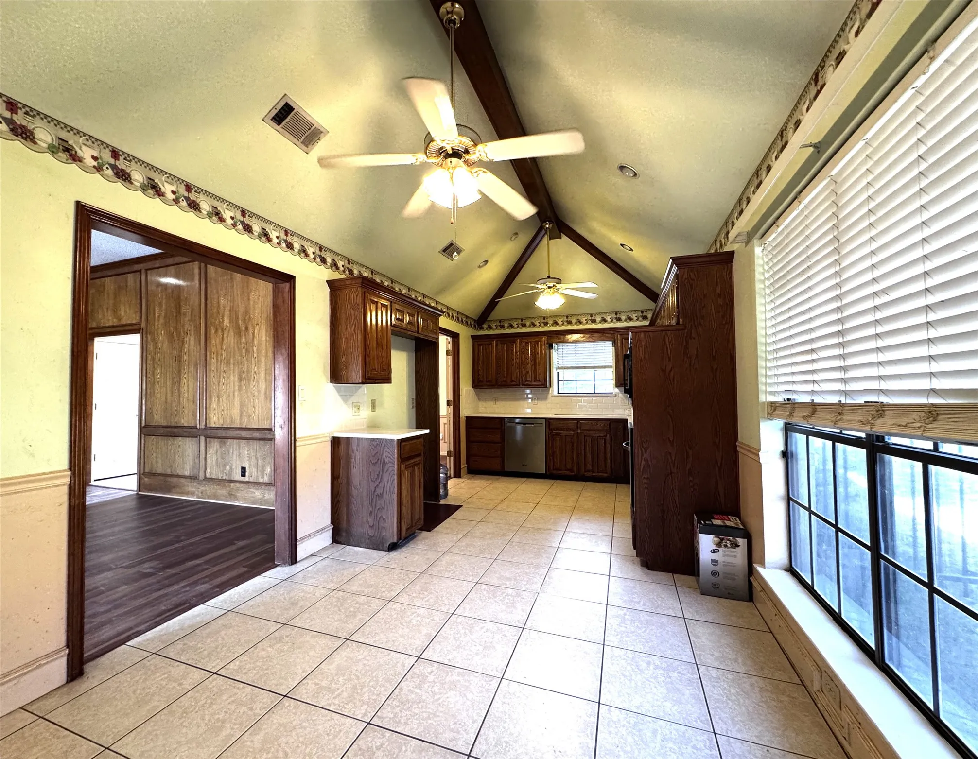 Single Family Residence For Rent in Collin County , 4204 Marshall Court, Plano, Texas 75093, 4 Bedroom, 2 Bathroom, 2 Garage spaces, 1,853 Sqft, built in 1983, mls#21378790, Real Estate Agent in Plano, Homes For Rent in Collin county, Homes For Rent in Plano, Realtor in Plano Texas, Real Estate Brokerage Independent Realty Texas, Luminita Cordes Realtor