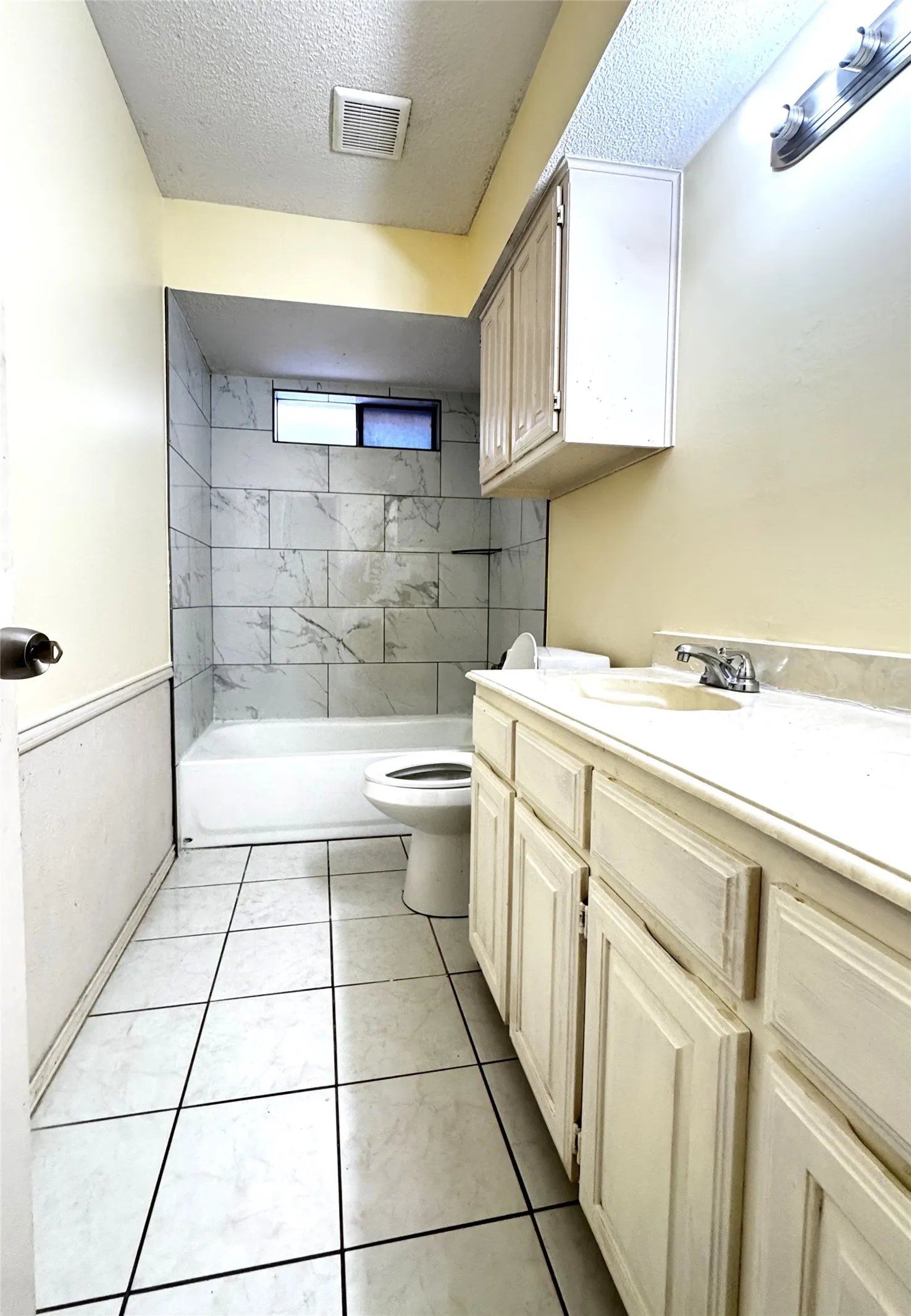 Single Family Residence For Rent in Collin County , 4204 Marshall Court, Plano, Texas 75093, 4 Bedroom, 2 Bathroom, 2 Garage spaces, 1,853 Sqft, built in 1983, mls#21378790, Real Estate Agent in Plano, Homes For Rent in Collin county, Homes For Rent in Plano, Realtor in Plano Texas, Real Estate Brokerage Independent Realty Texas, Luminita Cordes Realtor