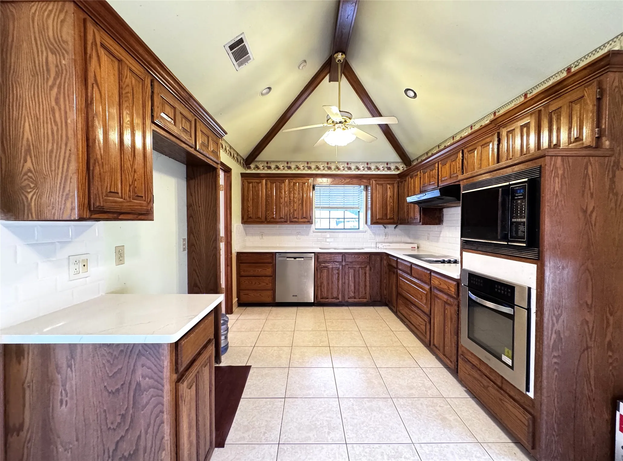 Single Family Residence For Rent in Collin County , 4204 Marshall Court, Plano, Texas 75093, 4 Bedroom, 2 Bathroom, 2 Garage spaces, 1,853 Sqft, built in 1983, mls#21378790, Real Estate Agent in Plano, Homes For Rent in Collin county, Homes For Rent in Plano, Realtor in Plano Texas, Real Estate Brokerage Independent Realty Texas, Luminita Cordes Realtor