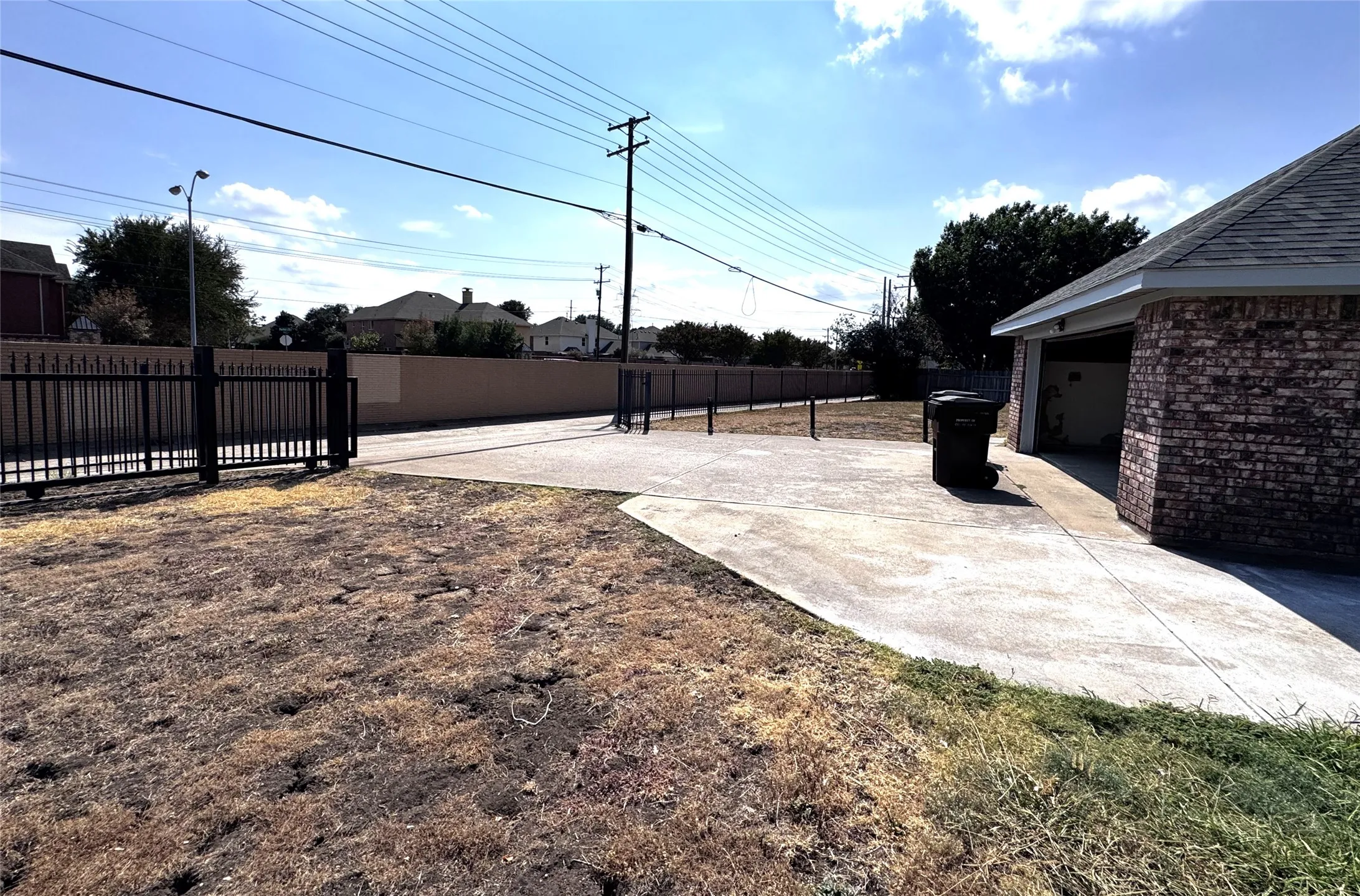 Single Family Residence For Rent in Collin County , 4204 Marshall Court, Plano, Texas 75093, 4 Bedroom, 2 Bathroom, 2 Garage spaces, 1,853 Sqft, built in 1983, mls#21378790, Real Estate Agent in Plano, Homes For Rent in Collin county, Homes For Rent in Plano, Realtor in Plano Texas, Real Estate Brokerage Independent Realty Texas, Luminita Cordes Realtor