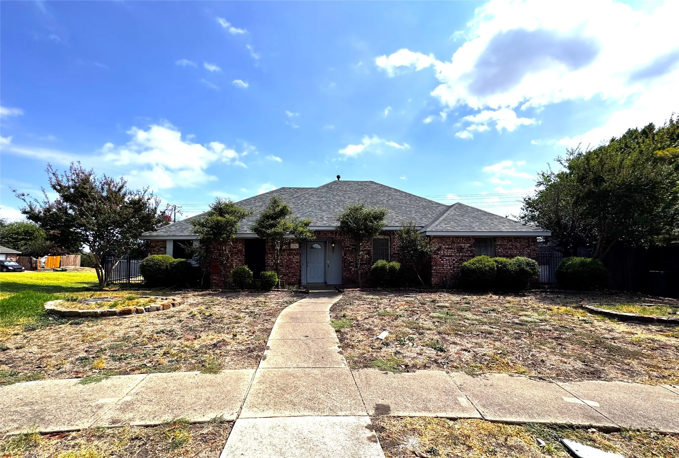Single Family Residence For Rent in Collin County , 4204 Marshall Court, Plano, Texas 75093, 4 Bedroom, 2 Bathroom, 2 Garage spaces, 1,853 Sqft, built in 1983, mls#21378790, Real Estate Agent in Plano, Homes For Rent in Collin county, Homes For Rent in Plano, Realtor in Plano Texas, Real Estate Brokerage Independent Realty Texas, Luminita Cordes Realtor