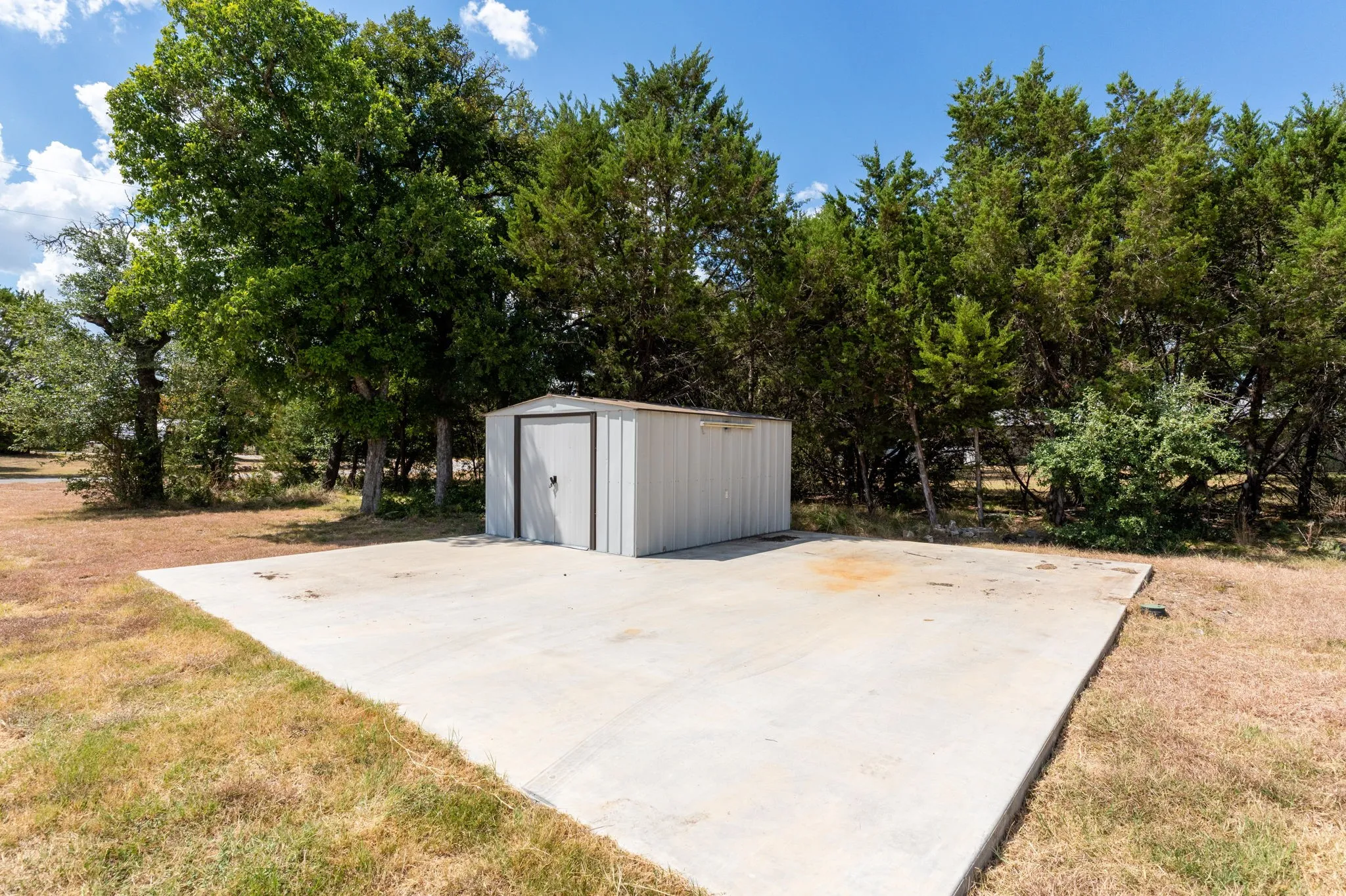 Single Family Residence For Sale in Lampasas County , 534 County Road 3081, Lampasas, Texas 76550, 3 Bedroom, 2 Bathroom, Garage spaces, 1,519 Sqft, built in 2020, mls#21378781, Real Estate Agent in Lampasas, Homes For Sale in Lampasas county, Homes For Sale in Lampasas, Realtor in Lampasas Texas, Real Estate Brokerage Independent Realty Texas, Luminita Cordes Realtor