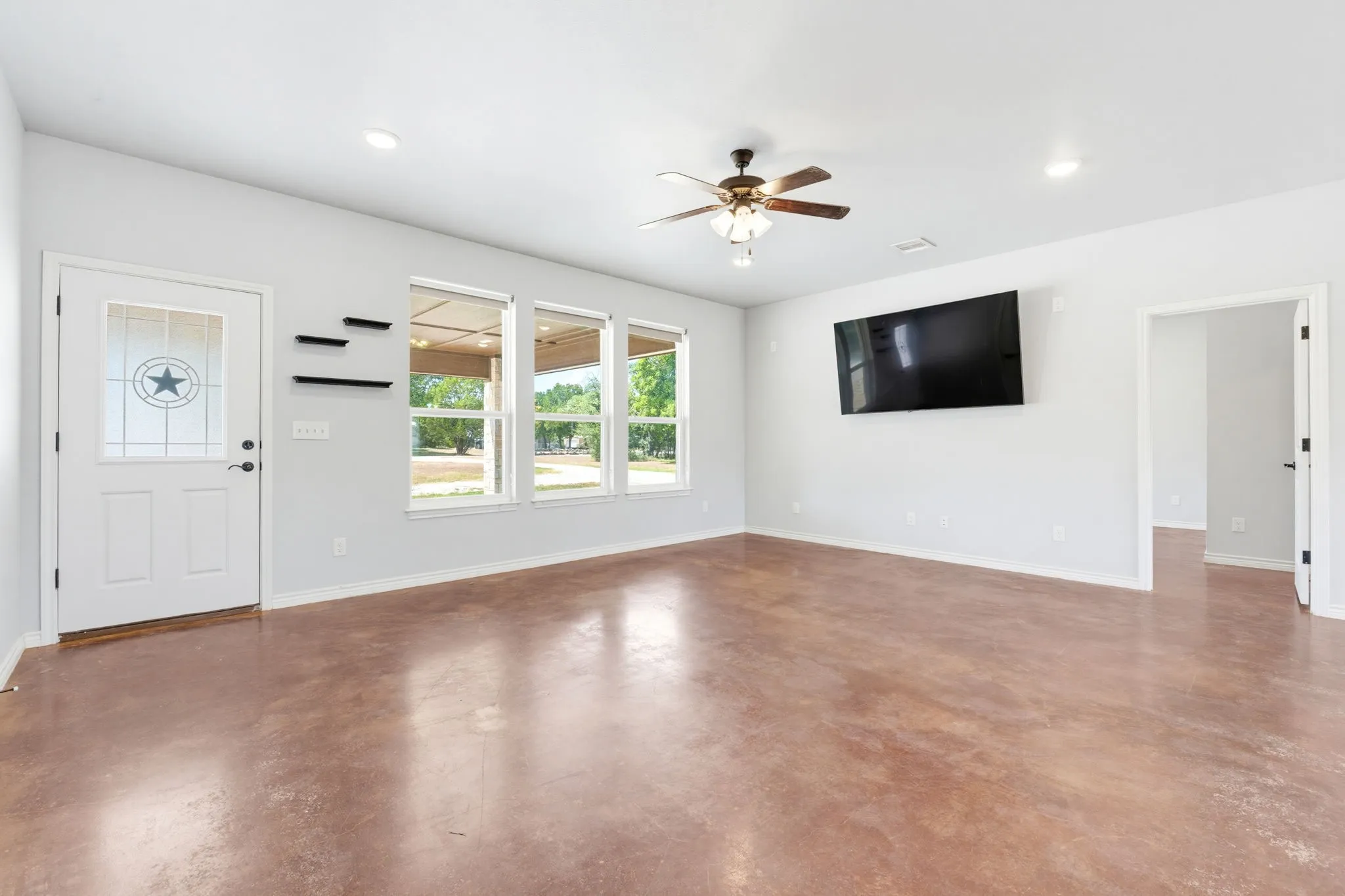 Single Family Residence For Sale in Lampasas County , 534 County Road 3081, Lampasas, Texas 76550, 3 Bedroom, 2 Bathroom, Garage spaces, 1,519 Sqft, built in 2020, mls#21378781, Real Estate Agent in Lampasas, Homes For Sale in Lampasas county, Homes For Sale in Lampasas, Realtor in Lampasas Texas, Real Estate Brokerage Independent Realty Texas, Luminita Cordes Realtor