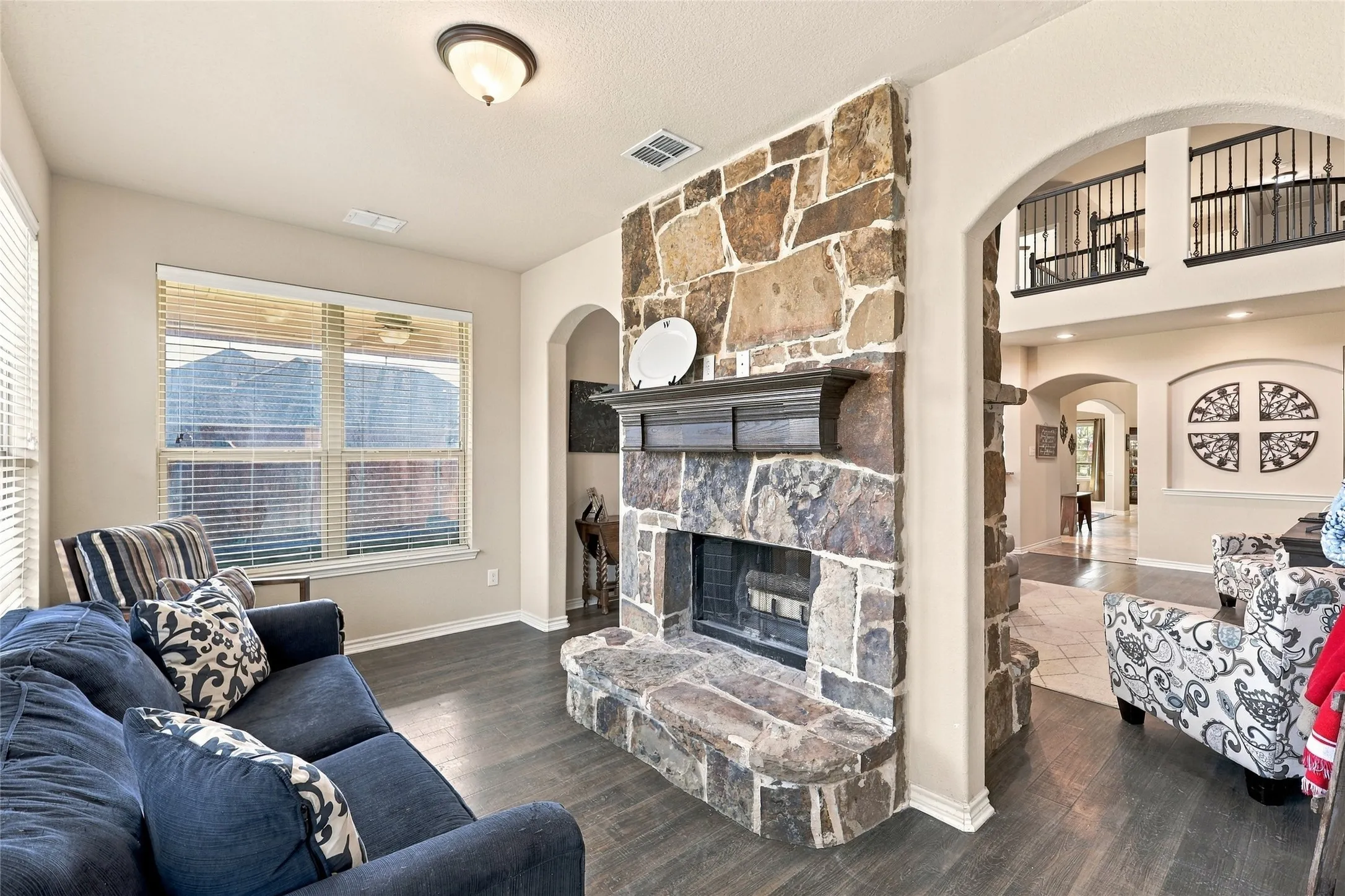 Single Family Residence For Sale in Rockwall County , 202 Pleasant Hill Lane, Fate, Texas 75189, 4 Bedroom, 4 Bathroom, 2 Garage spaces, 3,524 Sqft, built in 2013, mls#21374125, Real Estate Agent in Fate, Homes For Sale in Rockwall county, Homes For Sale in Fate, Realtor in Fate Texas, Real Estate Brokerage Independent Realty Texas, Luminita Cordes Realtor