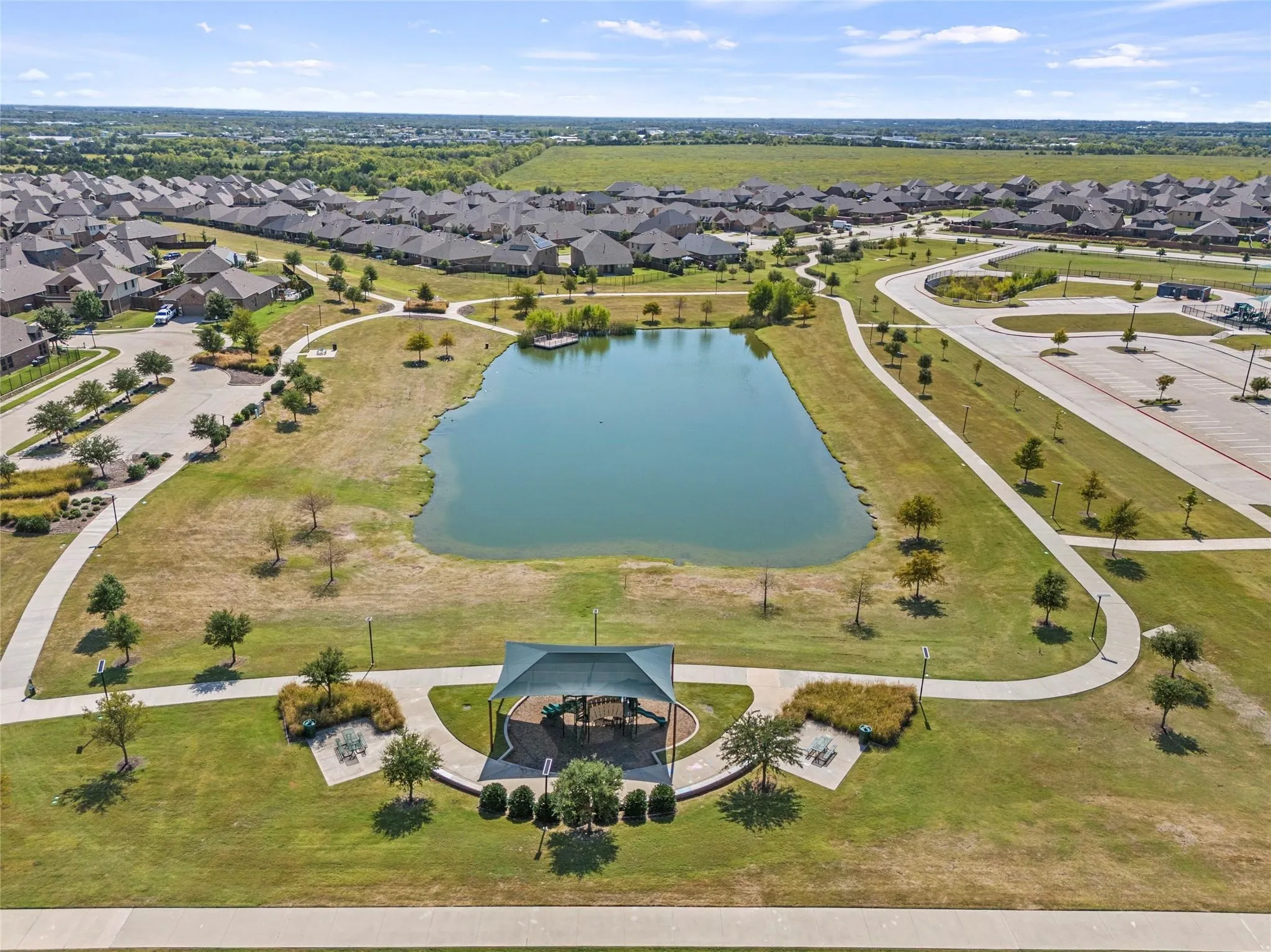 Single Family Residence For Sale in Rockwall County , 202 Pleasant Hill Lane, Fate, Texas 75189, 4 Bedroom, 4 Bathroom, 2 Garage spaces, 3,524 Sqft, built in 2013, mls#21374125, Real Estate Agent in Fate, Homes For Sale in Rockwall county, Homes For Sale in Fate, Realtor in Fate Texas, Real Estate Brokerage Independent Realty Texas, Luminita Cordes Realtor