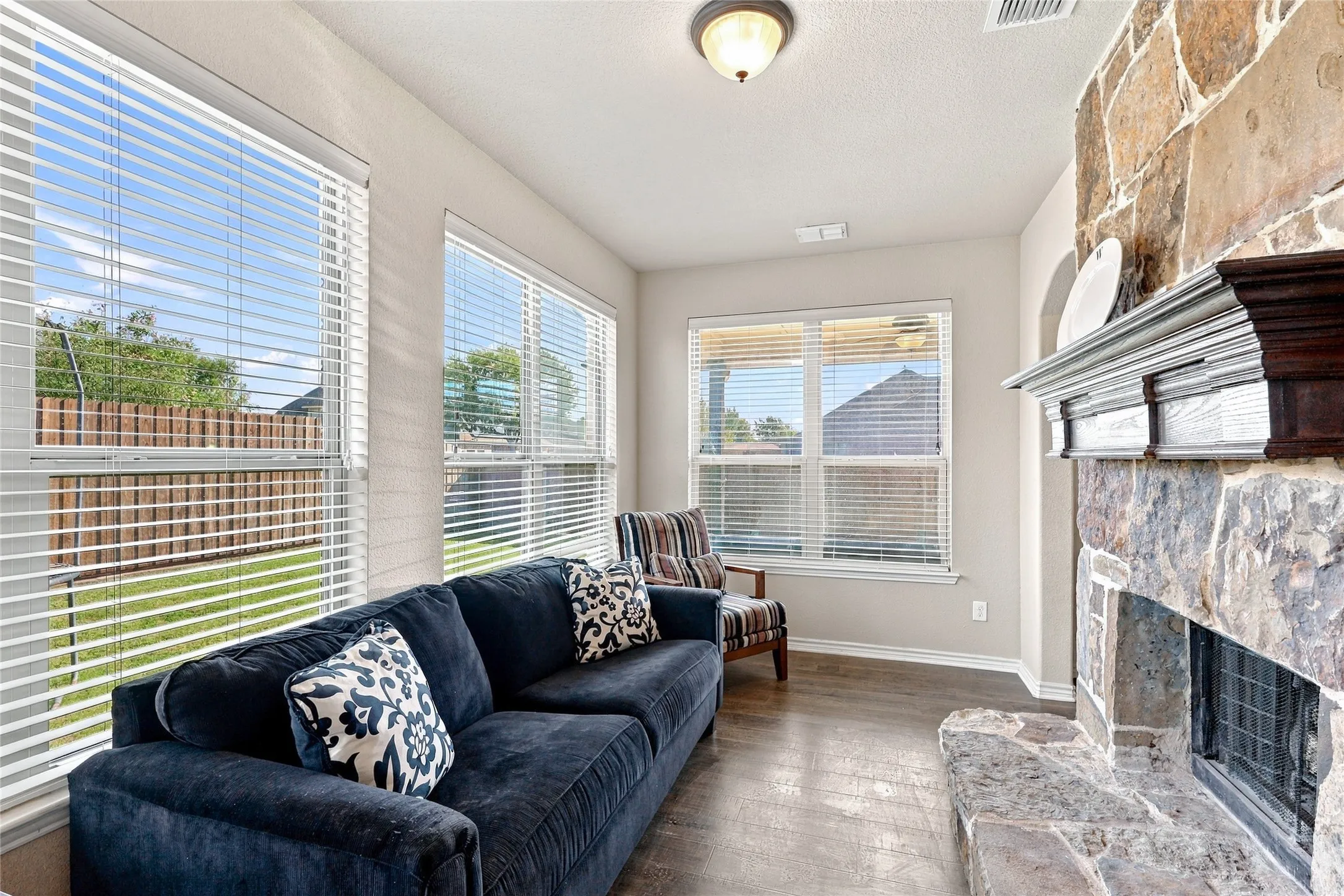Single Family Residence For Sale in Rockwall County , 202 Pleasant Hill Lane, Fate, Texas 75189, 4 Bedroom, 4 Bathroom, 2 Garage spaces, 3,524 Sqft, built in 2013, mls#21374125, Real Estate Agent in Fate, Homes For Sale in Rockwall county, Homes For Sale in Fate, Realtor in Fate Texas, Real Estate Brokerage Independent Realty Texas, Luminita Cordes Realtor