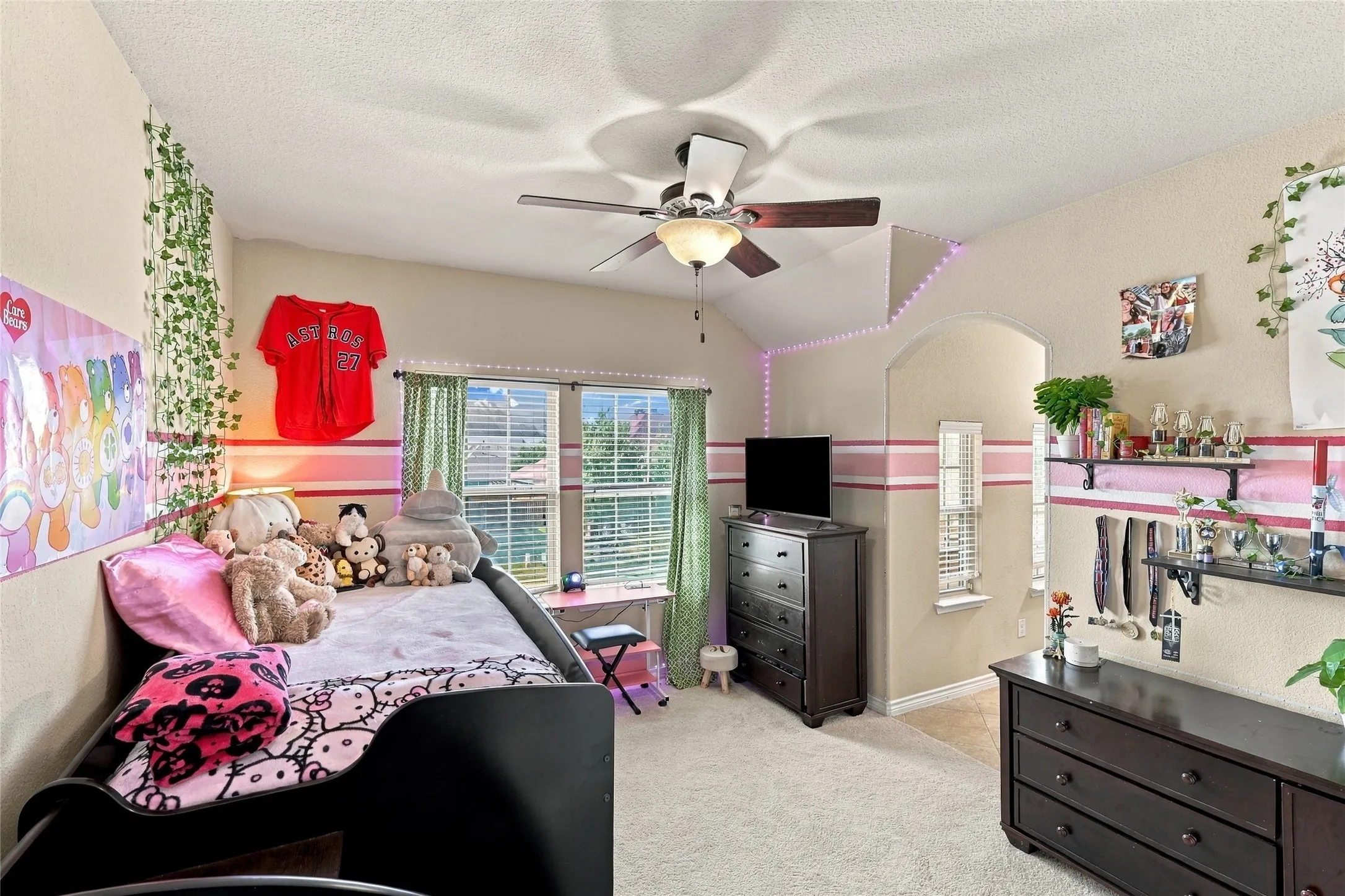 Single Family Residence For Sale in Rockwall County , 202 Pleasant Hill Lane, Fate, Texas 75189, 4 Bedroom, 4 Bathroom, 2 Garage spaces, 3,524 Sqft, built in 2013, mls#21374125, Real Estate Agent in Fate, Homes For Sale in Rockwall county, Homes For Sale in Fate, Realtor in Fate Texas, Real Estate Brokerage Independent Realty Texas, Luminita Cordes Realtor