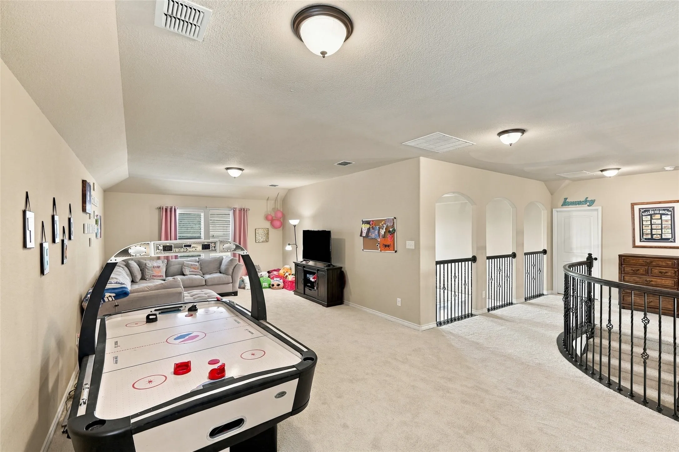Single Family Residence For Sale in Rockwall County , 202 Pleasant Hill Lane, Fate, Texas 75189, 4 Bedroom, 4 Bathroom, 2 Garage spaces, 3,524 Sqft, built in 2013, mls#21374125, Real Estate Agent in Fate, Homes For Sale in Rockwall county, Homes For Sale in Fate, Realtor in Fate Texas, Real Estate Brokerage Independent Realty Texas, Luminita Cordes Realtor
