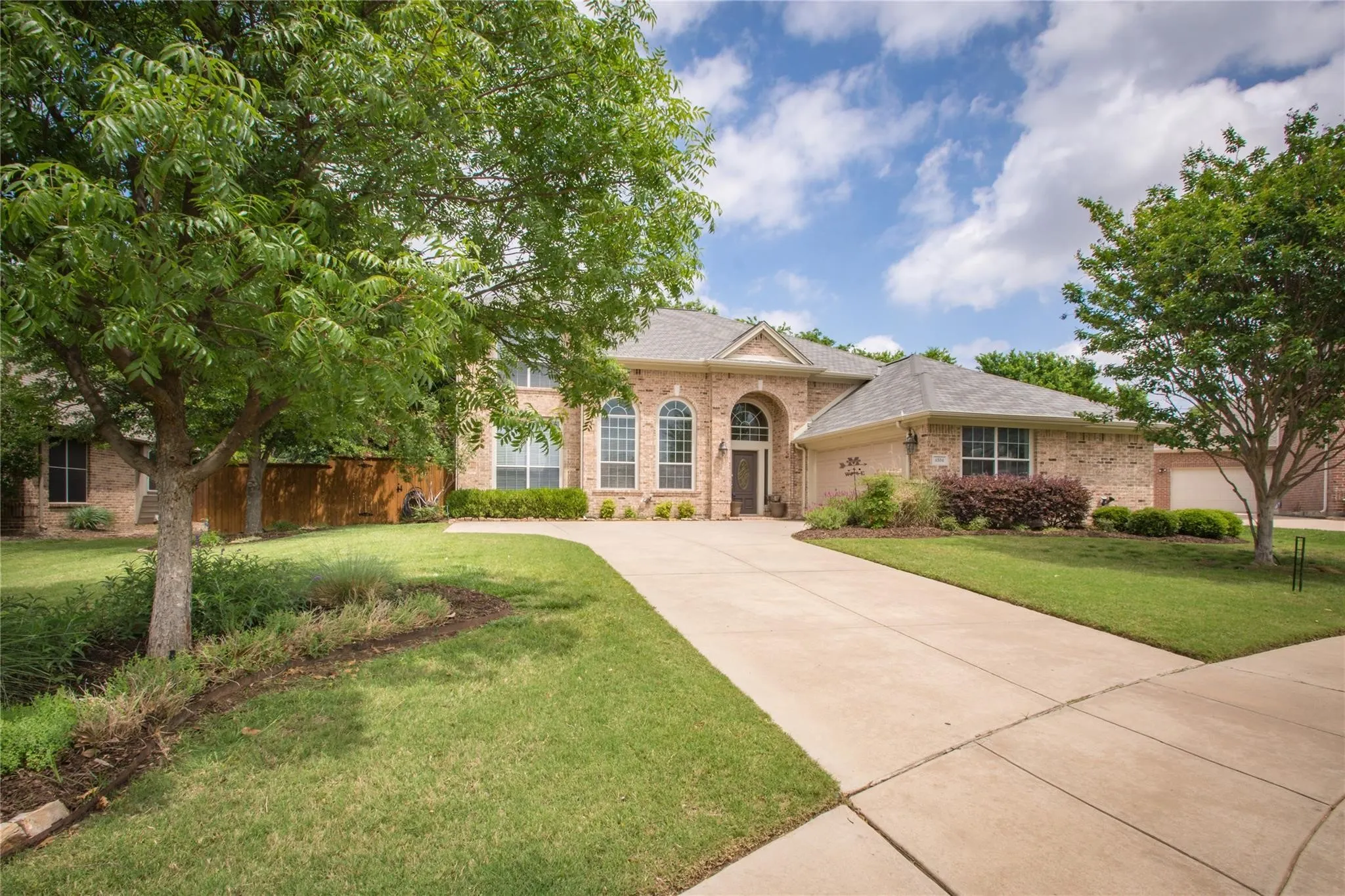 Single Family Residence For Rent in Denton County , 4504 Narrowbrook Drive, Flower Mound, Texas 75028, 4 Bedroom, 4 Bathroom, 2 Garage spaces, 3,417 Sqft, built in 2004, mls#21377793, Real Estate Agent in Flower Mound, Homes For Rent in Denton county, Homes For Rent in Flower Mound, Realtor in Flower Mound Texas, Real Estate Brokerage Independent Realty Texas, Luminita Cordes Realtor