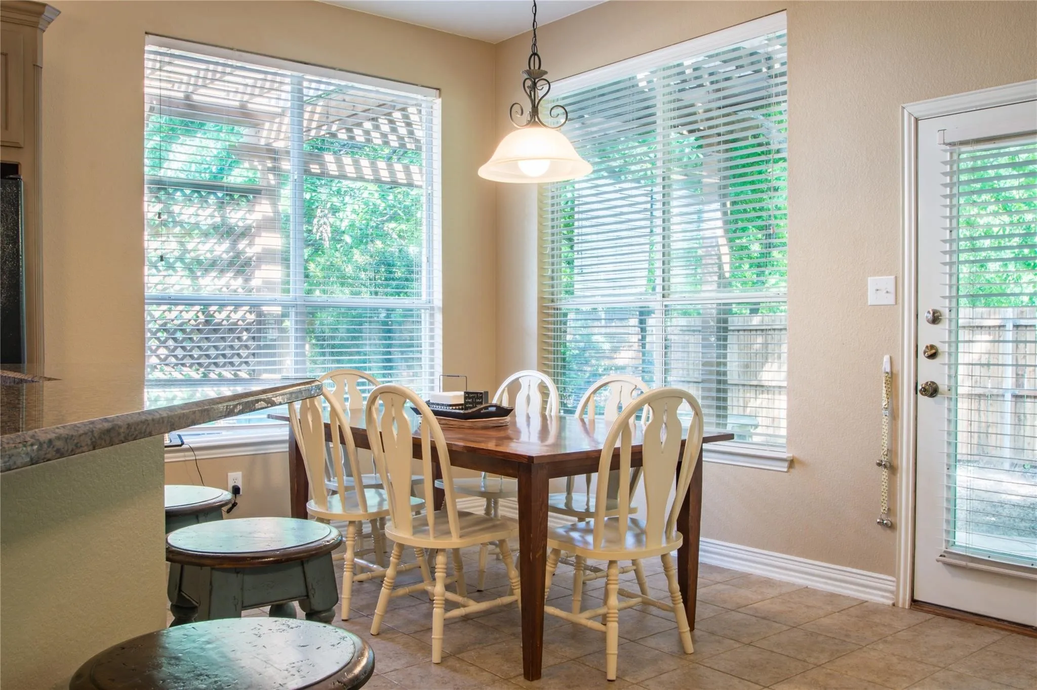 Single Family Residence For Rent in Denton County , 4504 Narrowbrook Drive, Flower Mound, Texas 75028, 4 Bedroom, 4 Bathroom, 2 Garage spaces, 3,417 Sqft, built in 2004, mls#21377793, Real Estate Agent in Flower Mound, Homes For Rent in Denton county, Homes For Rent in Flower Mound, Realtor in Flower Mound Texas, Real Estate Brokerage Independent Realty Texas, Luminita Cordes Realtor