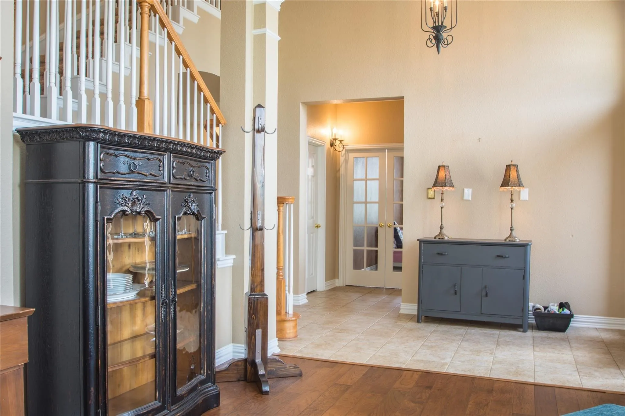 Single Family Residence For Rent in Denton County , 4504 Narrowbrook Drive, Flower Mound, Texas 75028, 4 Bedroom, 4 Bathroom, 2 Garage spaces, 3,417 Sqft, built in 2004, mls#21377793, Real Estate Agent in Flower Mound, Homes For Rent in Denton county, Homes For Rent in Flower Mound, Realtor in Flower Mound Texas, Real Estate Brokerage Independent Realty Texas, Luminita Cordes Realtor