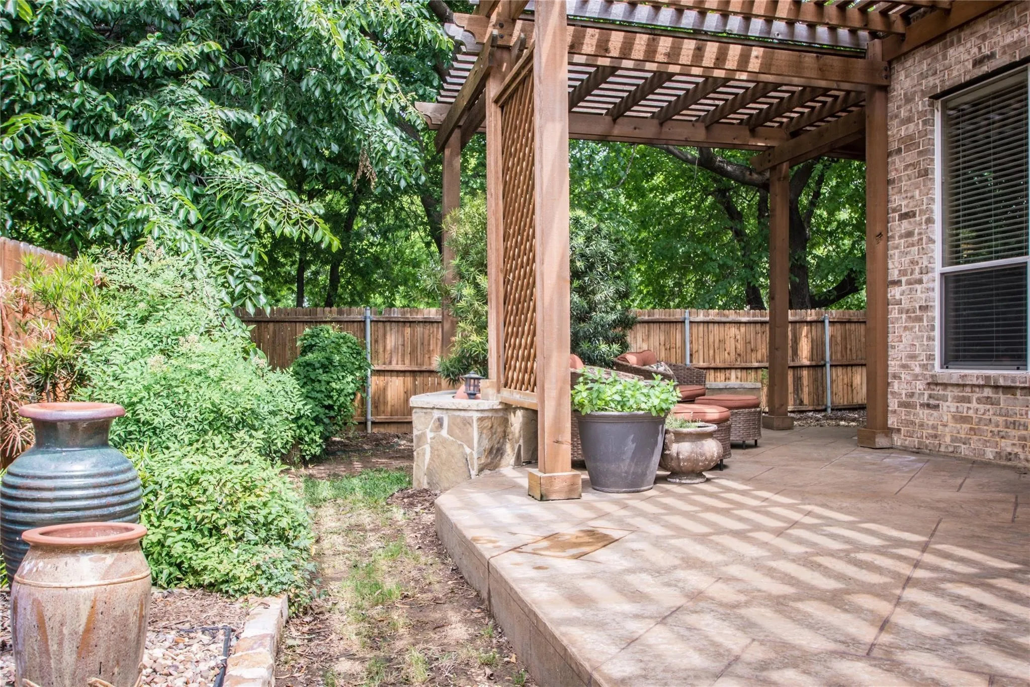 Single Family Residence For Rent in Denton County , 4504 Narrowbrook Drive, Flower Mound, Texas 75028, 4 Bedroom, 4 Bathroom, 2 Garage spaces, 3,417 Sqft, built in 2004, mls#21377793, Real Estate Agent in Flower Mound, Homes For Rent in Denton county, Homes For Rent in Flower Mound, Realtor in Flower Mound Texas, Real Estate Brokerage Independent Realty Texas, Luminita Cordes Realtor