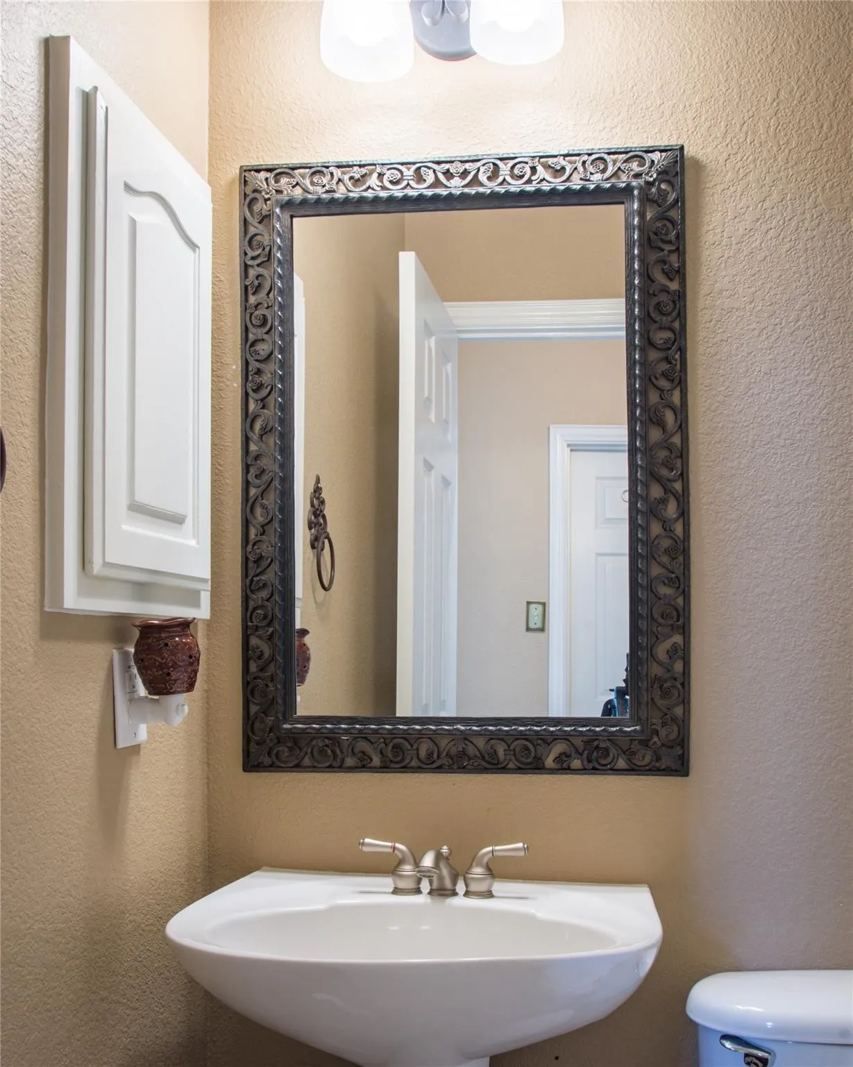 Single Family Residence For Rent in Denton County , 4504 Narrowbrook Drive, Flower Mound, Texas 75028, 4 Bedroom, 4 Bathroom, 2 Garage spaces, 3,417 Sqft, built in 2004, mls#21377793, Real Estate Agent in Flower Mound, Homes For Rent in Denton county, Homes For Rent in Flower Mound, Realtor in Flower Mound Texas, Real Estate Brokerage Independent Realty Texas, Luminita Cordes Realtor