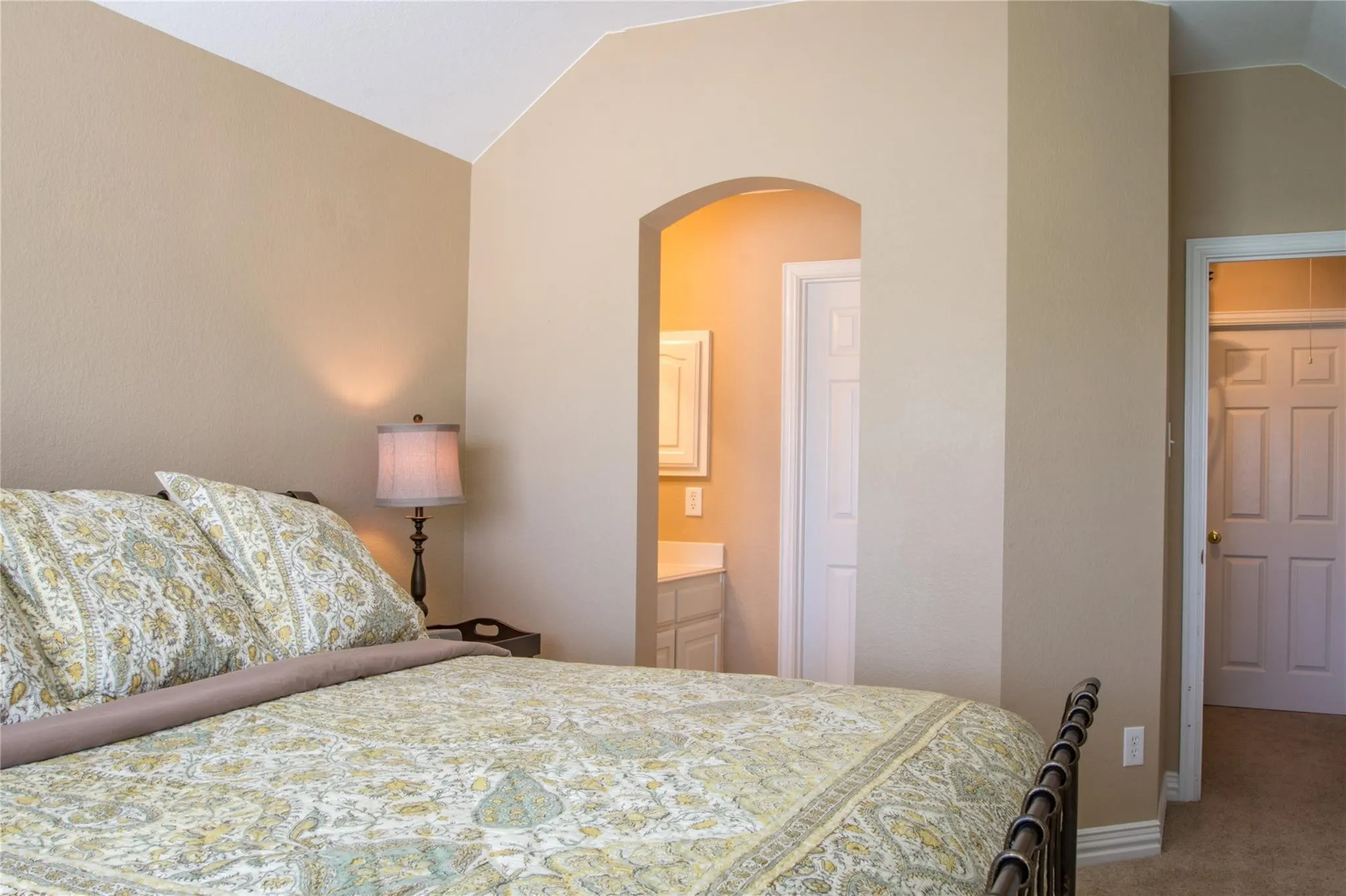 Single Family Residence For Rent in Denton County , 4504 Narrowbrook Drive, Flower Mound, Texas 75028, 4 Bedroom, 4 Bathroom, 2 Garage spaces, 3,417 Sqft, built in 2004, mls#21377793, Real Estate Agent in Flower Mound, Homes For Rent in Denton county, Homes For Rent in Flower Mound, Realtor in Flower Mound Texas, Real Estate Brokerage Independent Realty Texas, Luminita Cordes Realtor