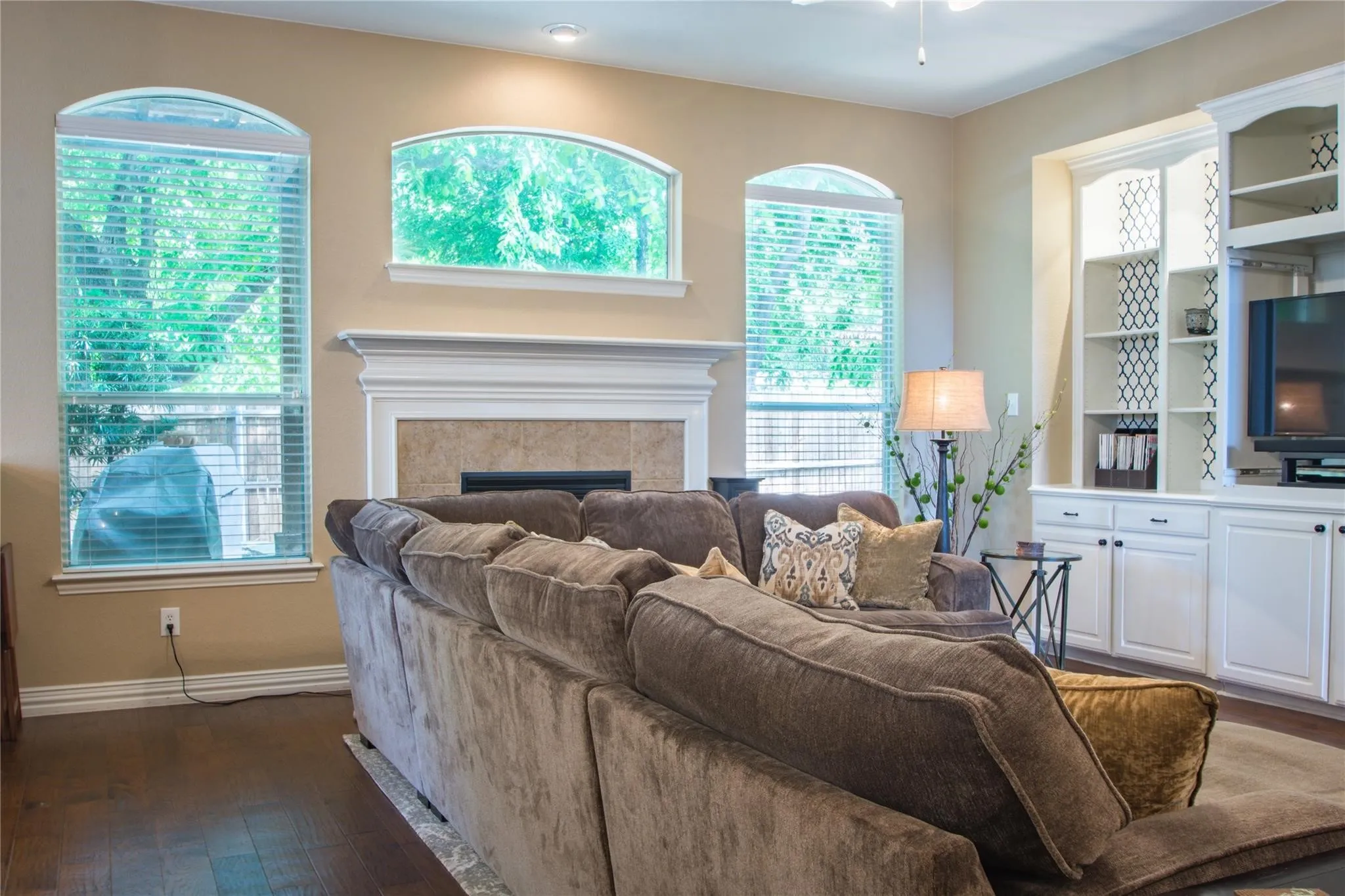 Single Family Residence For Rent in Denton County , 4504 Narrowbrook Drive, Flower Mound, Texas 75028, 4 Bedroom, 4 Bathroom, 2 Garage spaces, 3,417 Sqft, built in 2004, mls#21377793, Real Estate Agent in Flower Mound, Homes For Rent in Denton county, Homes For Rent in Flower Mound, Realtor in Flower Mound Texas, Real Estate Brokerage Independent Realty Texas, Luminita Cordes Realtor