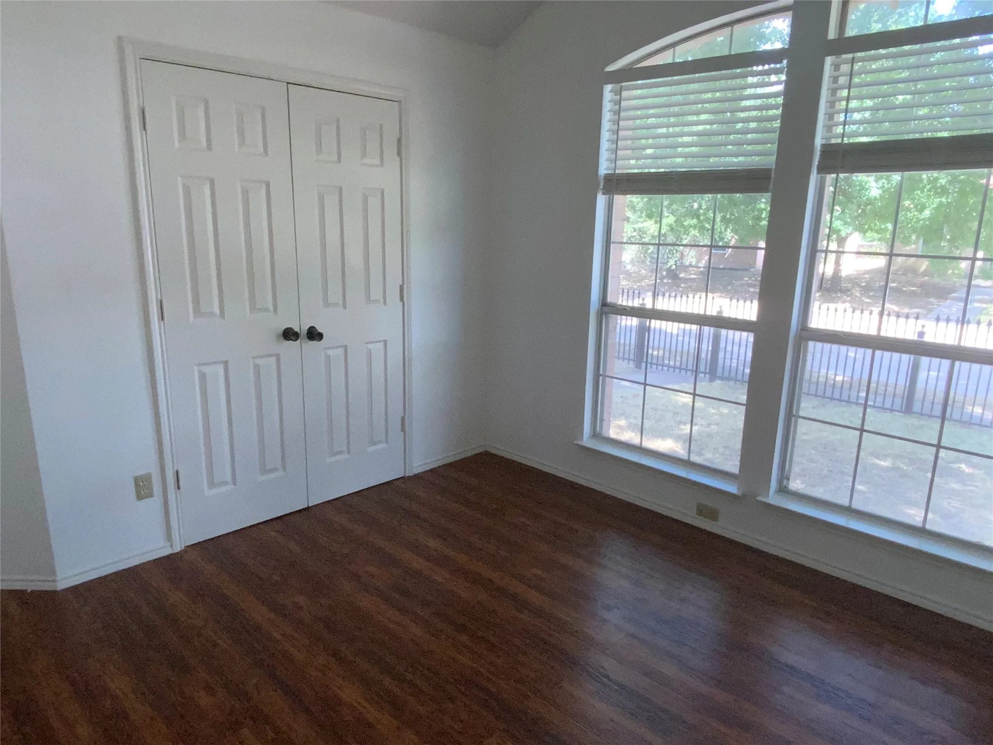 Single Family Residence For Sale in Dallas County , 8028 Texridge Drive, Dallas, Texas 75232, 3 Bedroom, 2 Bathroom, 2 Garage spaces, 1,809 Sqft, built in 2000, mls#21377458, Real Estate Agent in Dallas, Homes For Sale in Dallas county, Homes For Sale in Dallas, Realtor in Dallas Texas, Real Estate Brokerage Independent Realty Texas, Luminita Cordes Realtor