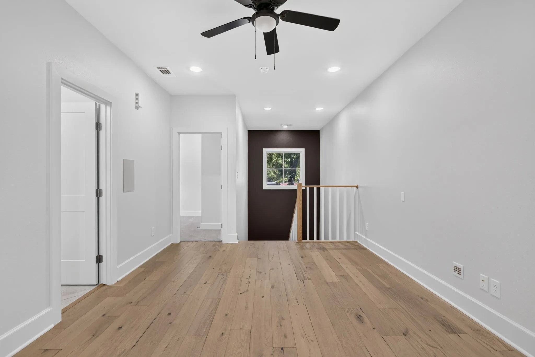 Single Family Residence For Sale in Tarrant County , 3837 Englewood Lane, Fort Worth, Texas 76107, 4 Bedroom, 3 Bathroom, 2 Garage spaces, 2,995 Sqft, built in 2021, mls#21376509, Real Estate Agent in Fort Worth, Homes For Sale in Tarrant county, Homes For Sale in Fort Worth, Realtor in Fort Worth Texas, Real Estate Brokerage Independent Realty Texas, Luminita Cordes Realtor